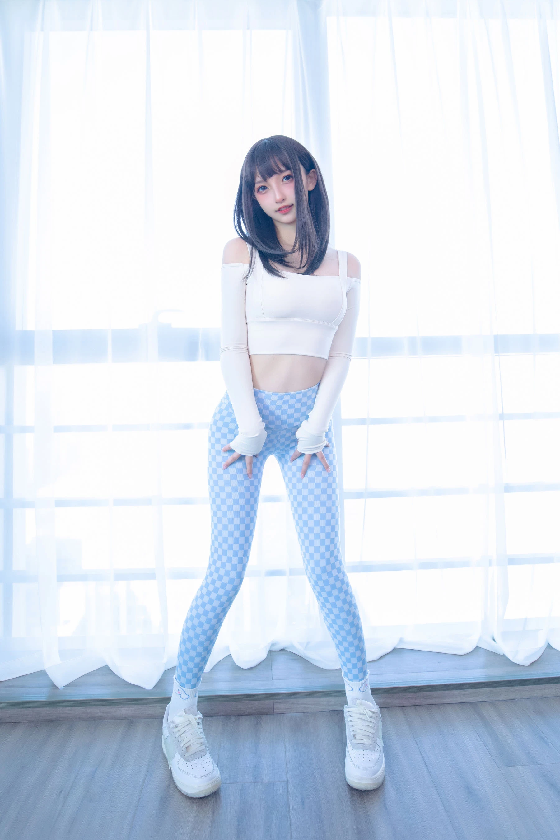 [美女]孫莉琪孫莉琪戶外超清美圖：魅惑神韻釋放美腿誘惑綻放寫真大片 - 50
