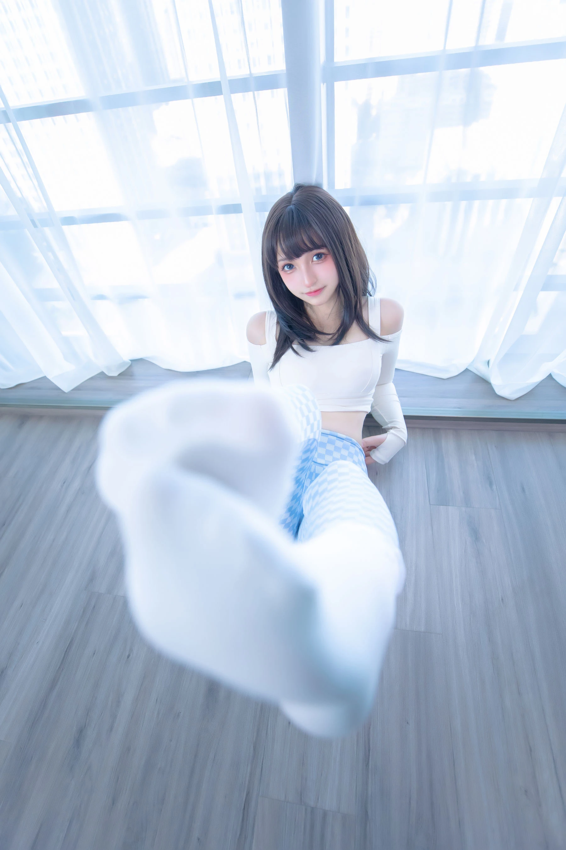 [美女]孫莉琪孫莉琪戶外超清美圖：魅惑神韻釋放美腿誘惑綻放寫真大片 - 52
