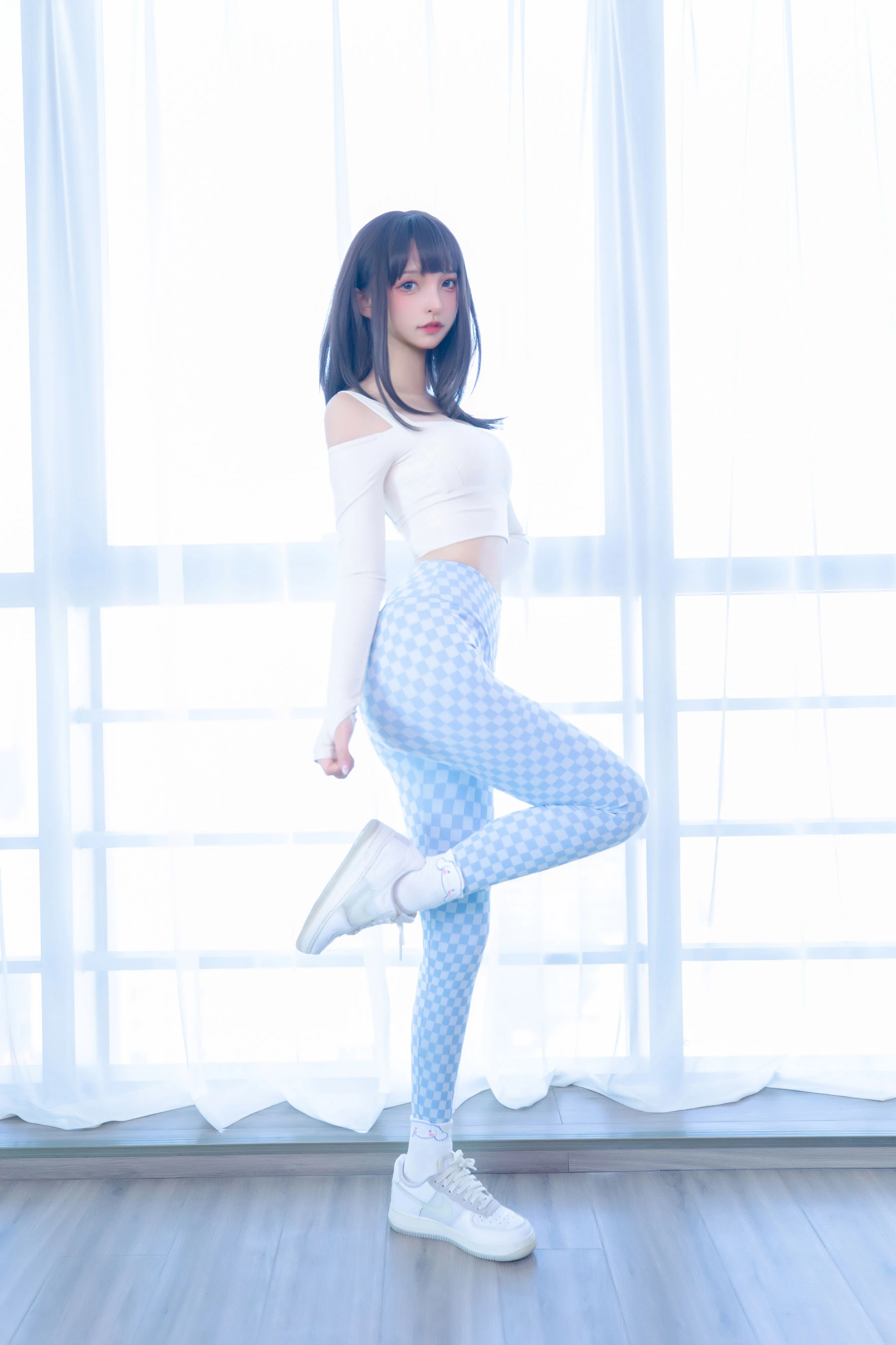 [美女]孫莉琪孫莉琪戶外超清美圖：魅惑神韻釋放美腿誘惑綻放寫真大片 - 58