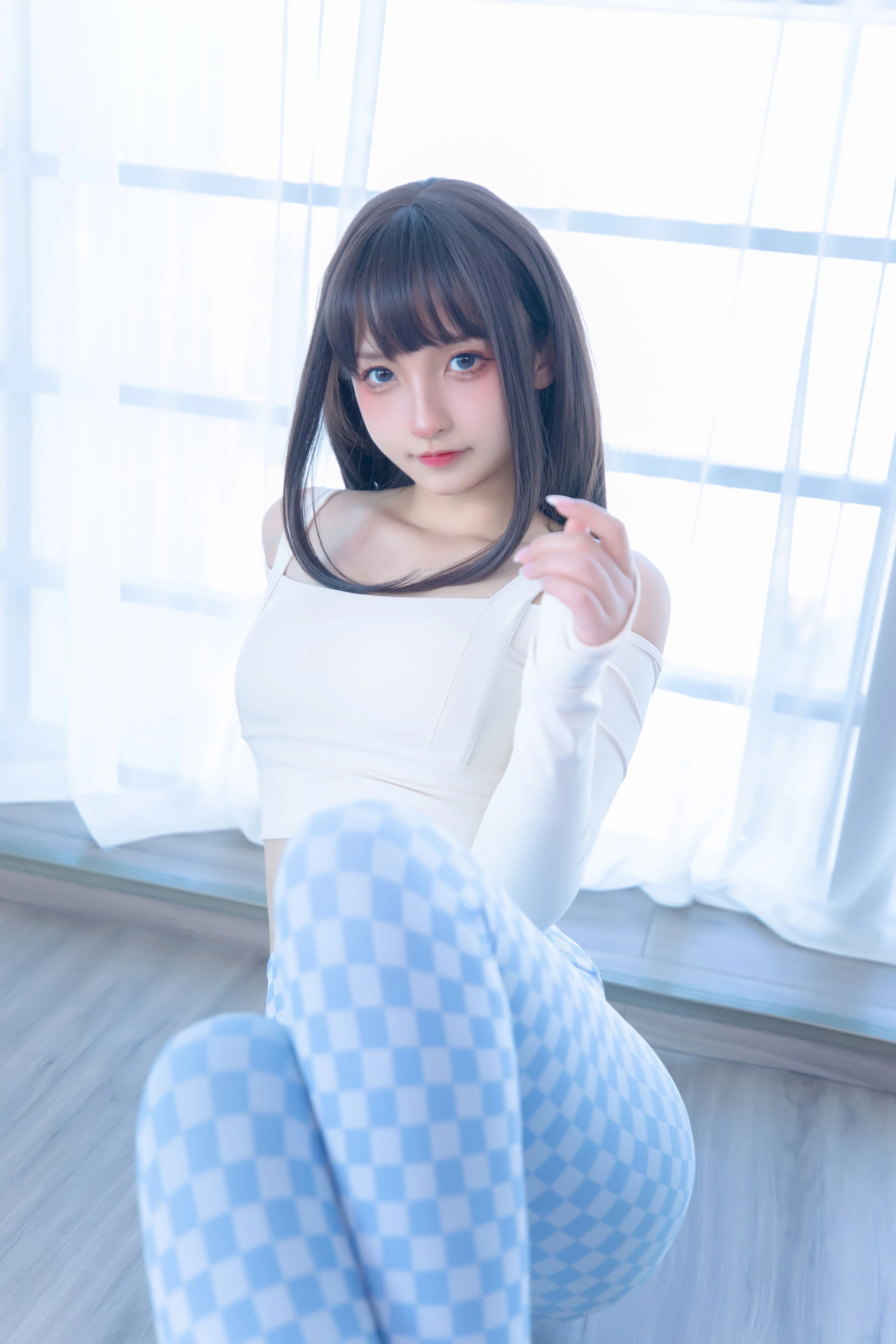 [美女]孫莉琪孫莉琪戶外超清美圖：魅惑神韻釋放美腿誘惑綻放寫真大片 - 68