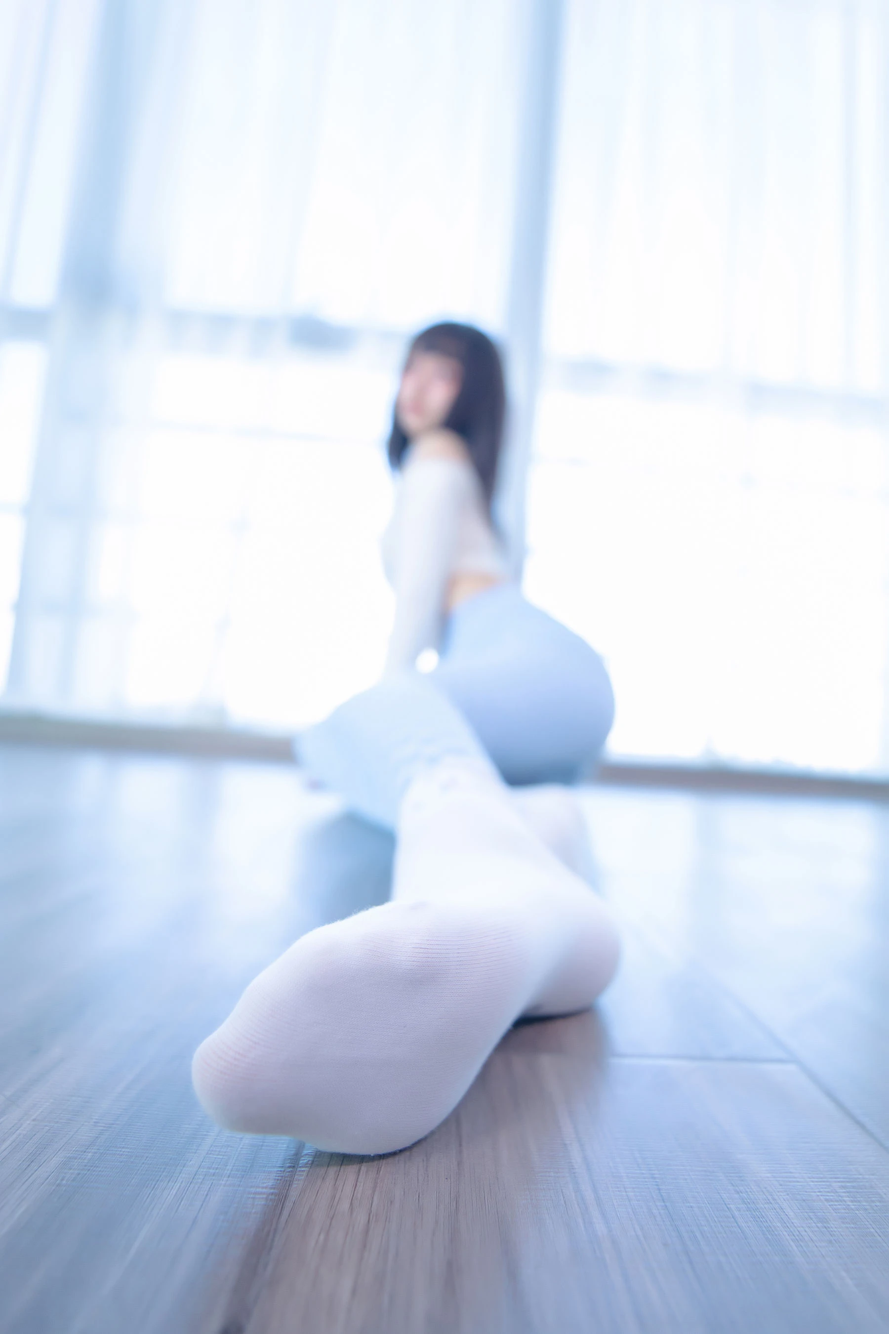 [美女]孫莉琪孫莉琪戶外超清美圖：魅惑神韻釋放美腿誘惑綻放寫真大片 - 9