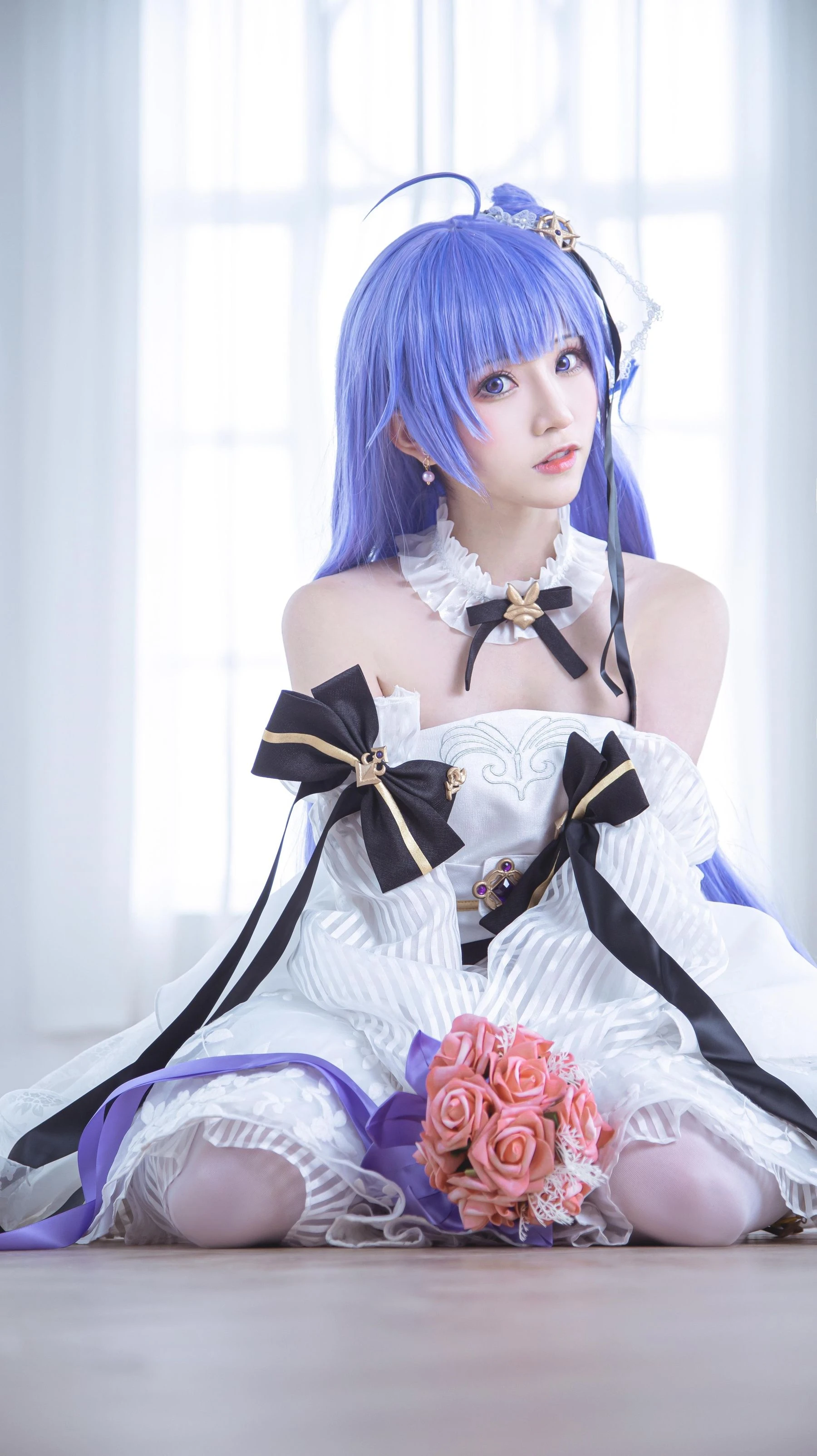 [紅人]唐莉琪攝影棚超清大片珍藏：唐莉琪優雅演繹翹臀完美格調彰顯寫真藝術 - 1