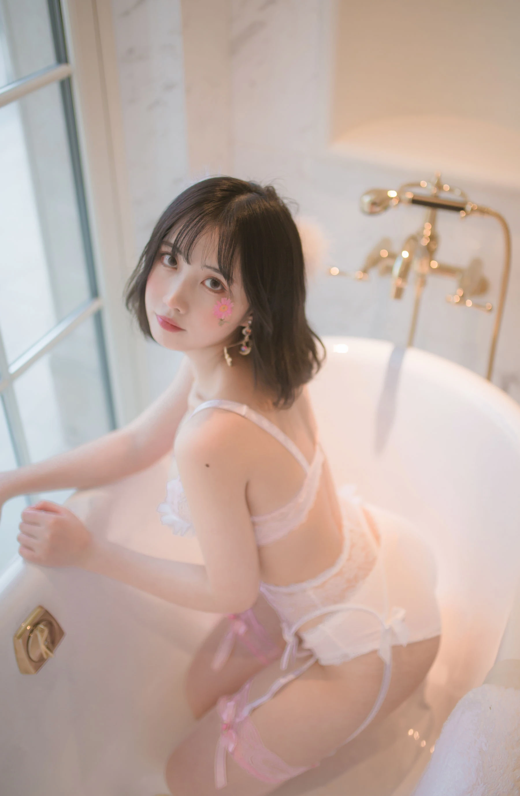 [少婦]郭曉雪私房精選作品珍藏：郭曉雪清純演繹蜂腰完美魅力綻放寫真藝術 - 24