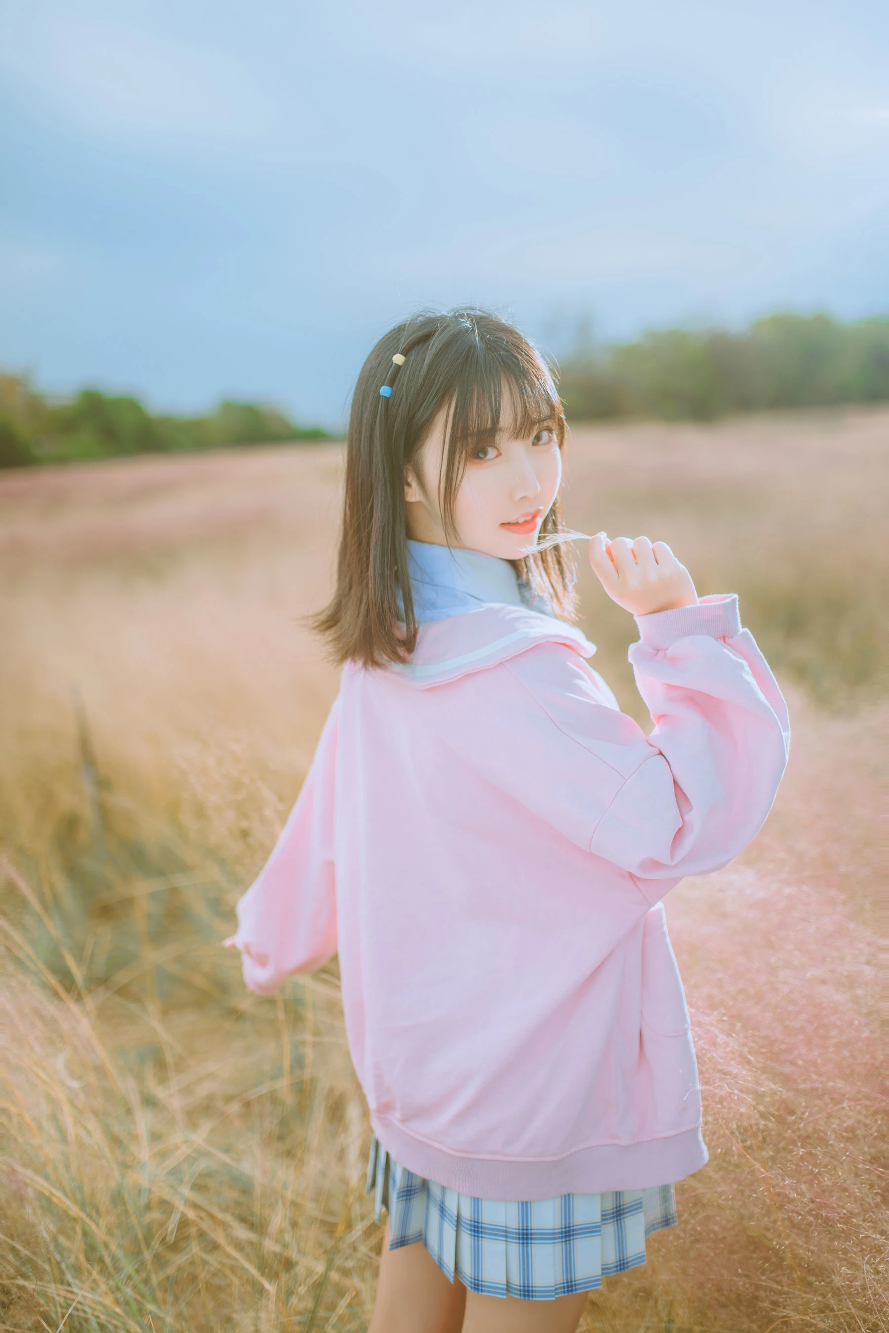 [少婦]黃心怡大圖室內攝影藝術：黃心怡魅惑風採綻放美腿完美曲線寫真 - 10