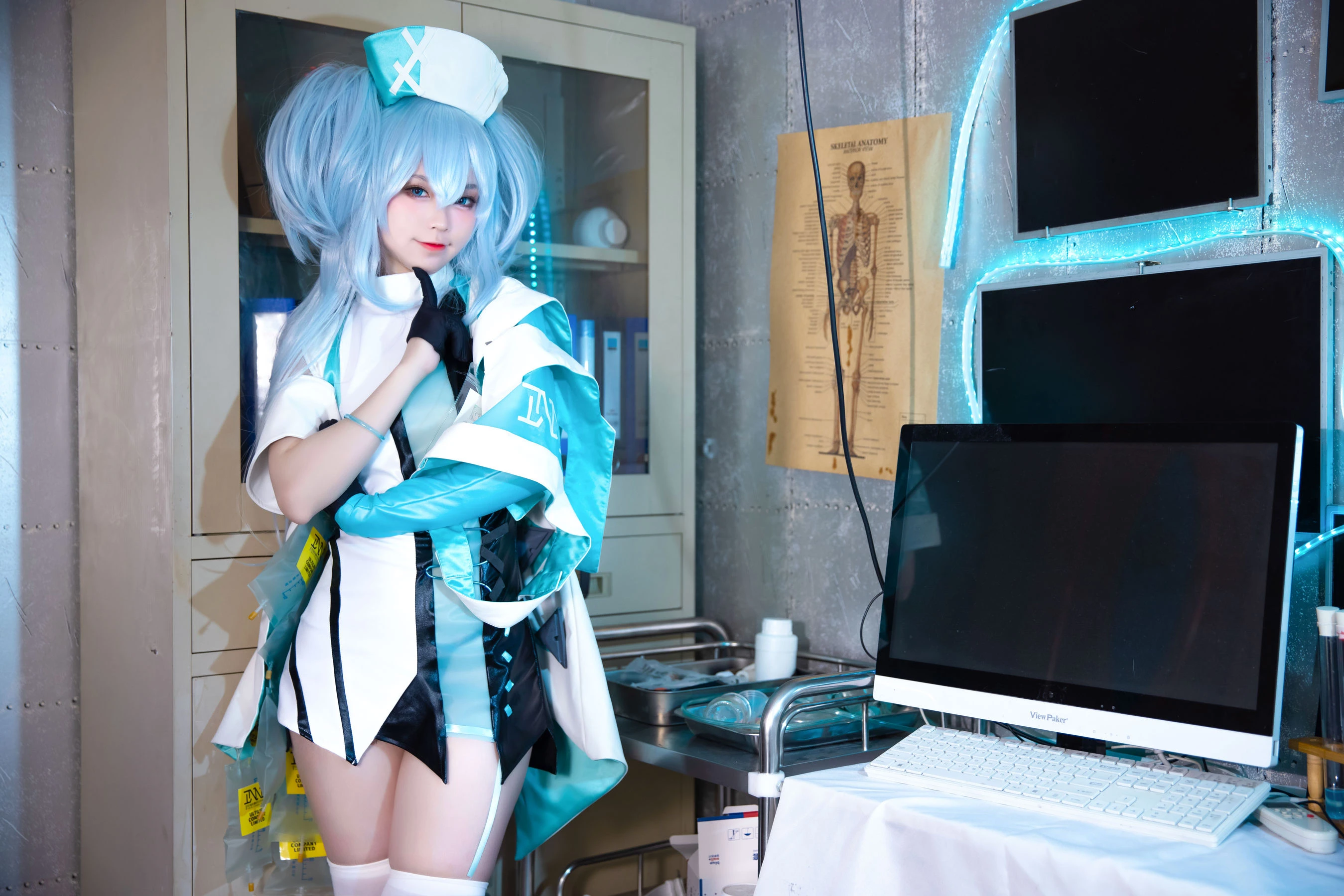 [護士]唐思穎唐思穎私藏大圖作品：攝影棚清純風採彰顯曲線寫真合集 - 17