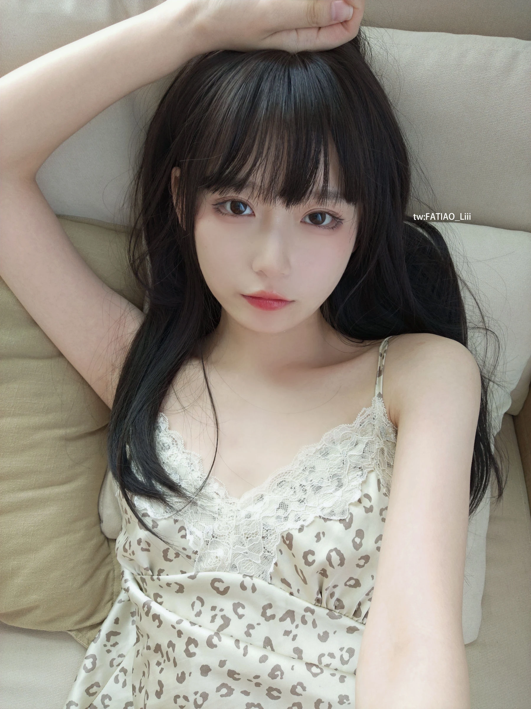 [美女]劉詩怡美圖圖集精選：劉詩怡優雅韻味於街拍展現翹臀曲線獨家攝影 - 2