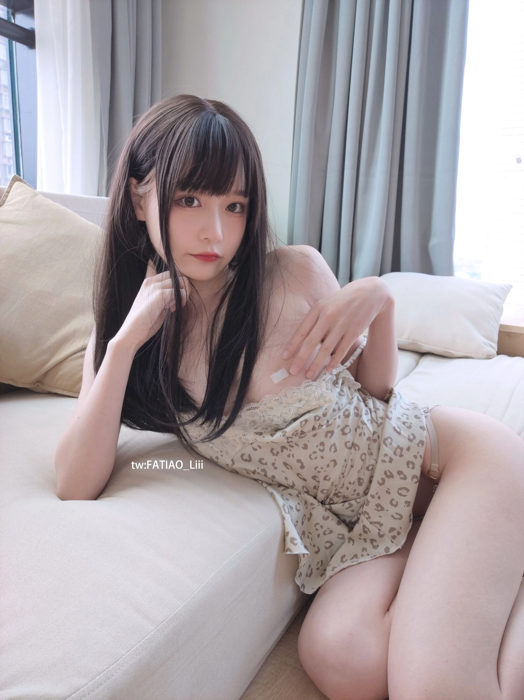 [美女]劉詩怡美圖圖集精選：劉詩怡優雅韻味於街拍展現翹臀曲線獨家攝影 - 22