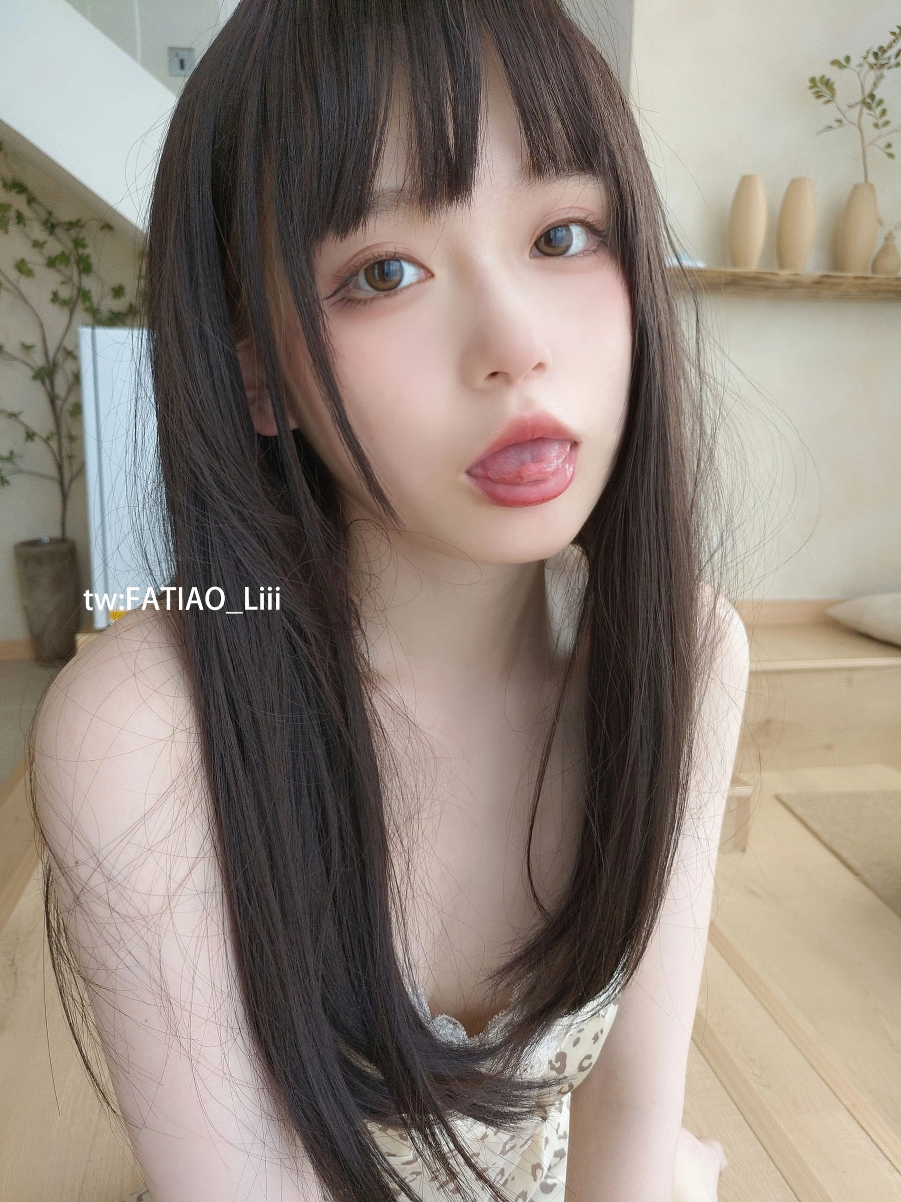 [美女]劉詩怡美圖圖集精選：劉詩怡優雅韻味於街拍展現翹臀曲線獨家攝影 - 29