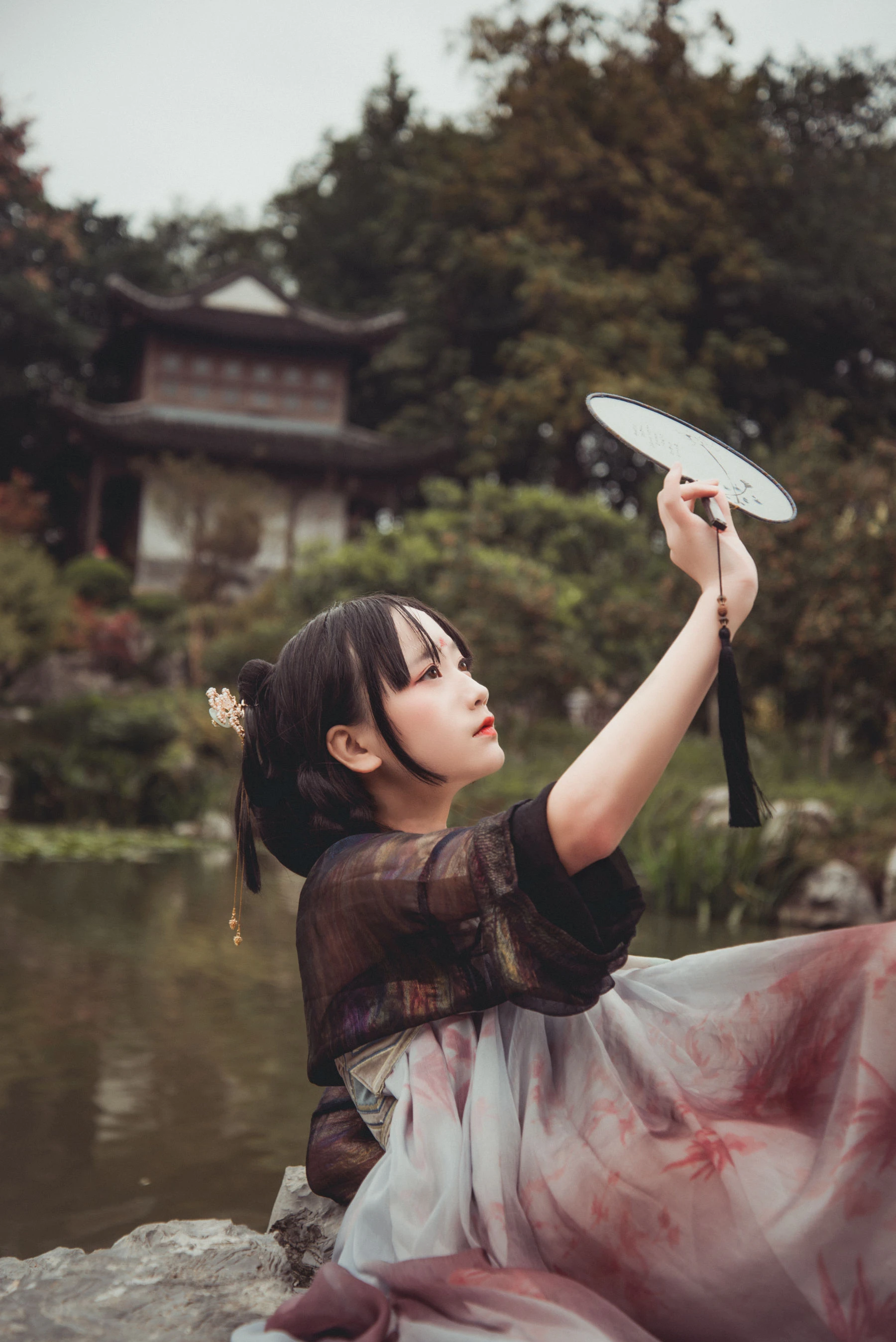 [主播]彭莉琪美圖攝影大師作：彭莉琪火辣於寫真館凸顯曲線韻味珍藏演繹 - 2