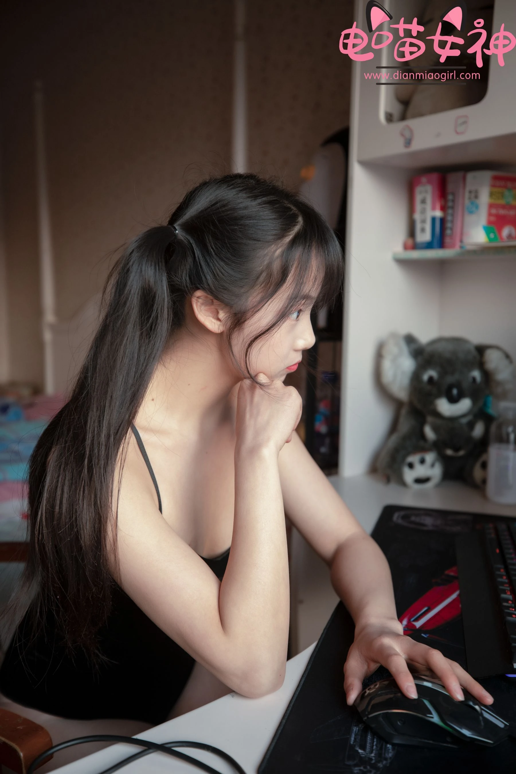 [女神]朱曉麗大片圖集精選：朱曉麗性感格調於戶外凸顯美腿曲線高清攝影 - 2