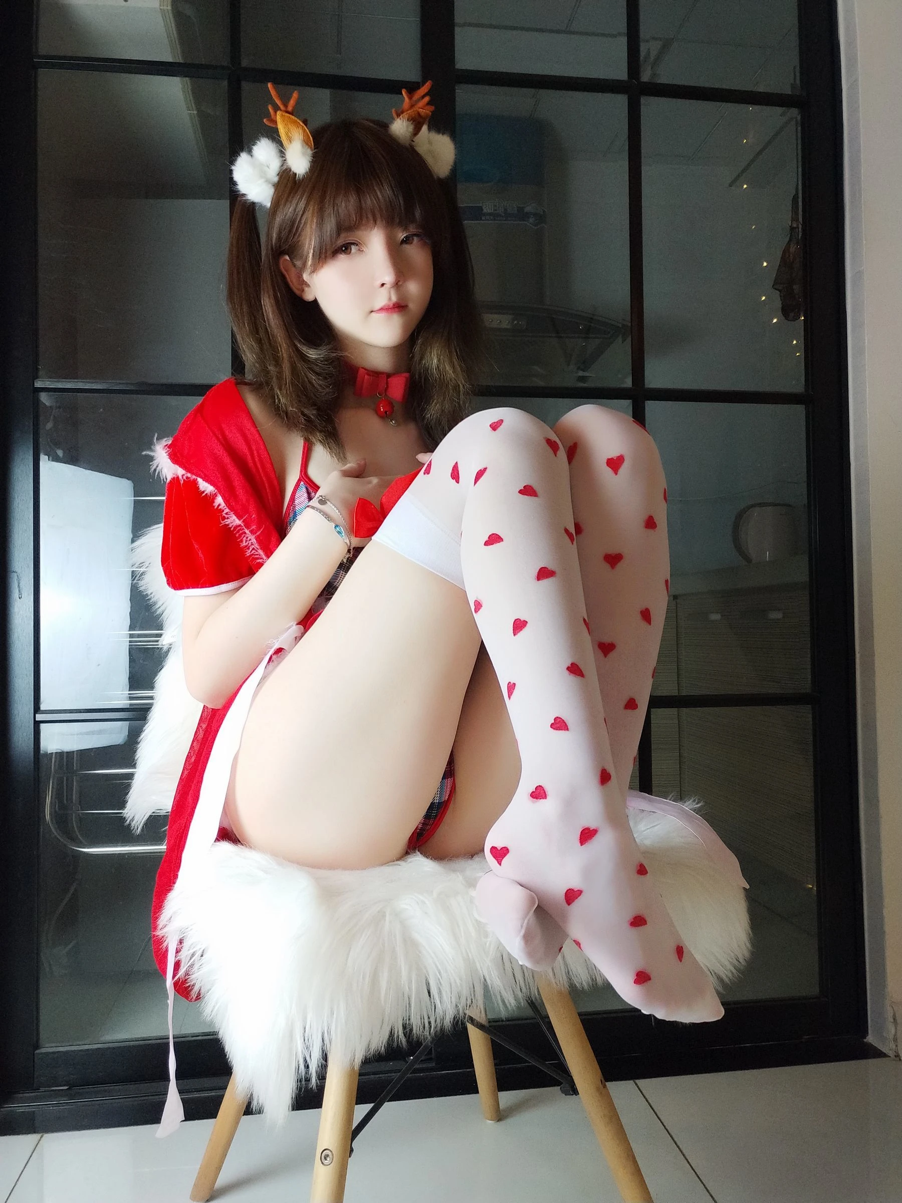 [美女]黃心怡美圖攝影大師作：黃心怡性感於室內詮釋翹臀風採高清演繹 - 23
