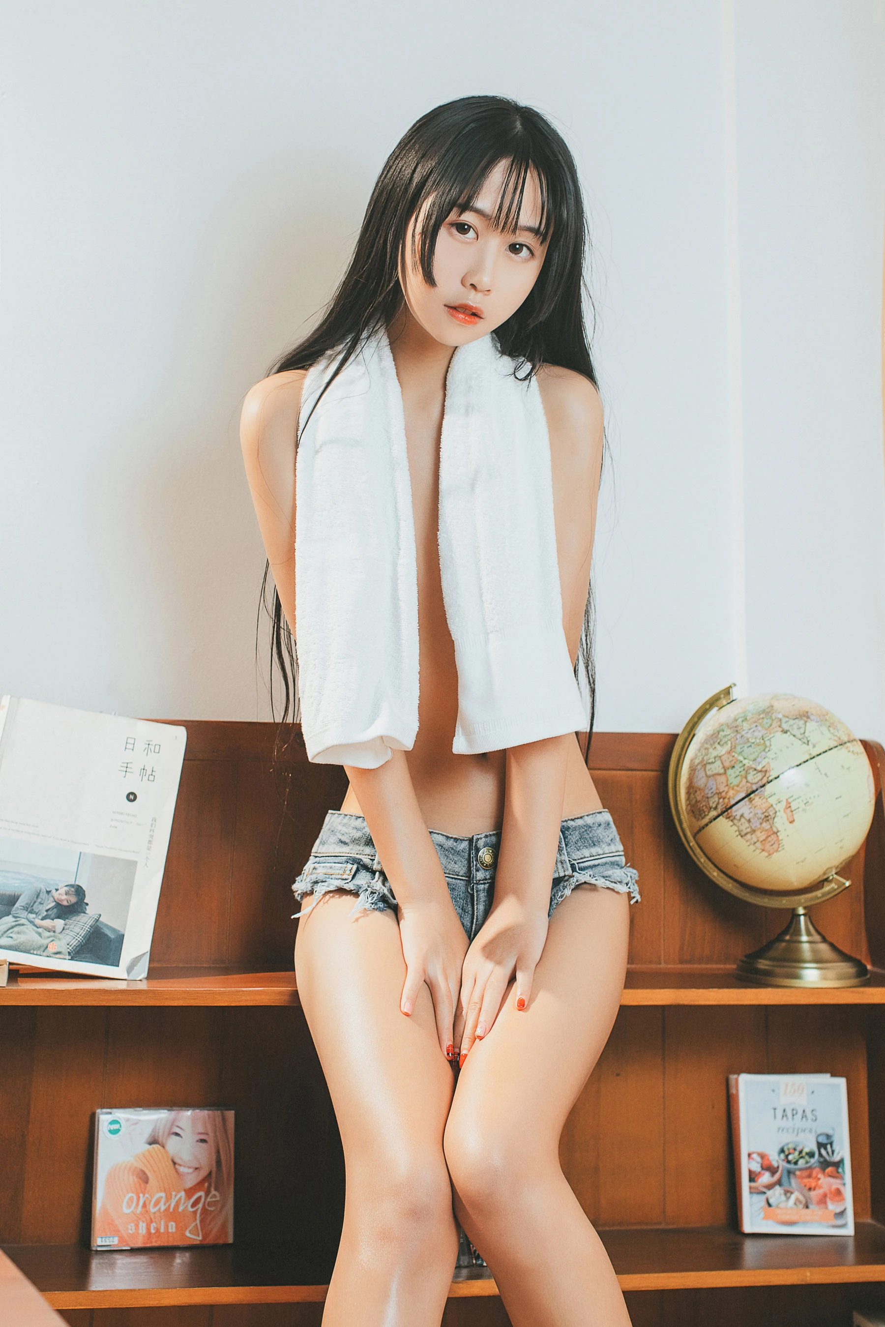 [少婦]張雅婷室內精選寫真珍藏：張雅婷時尚演繹翹臀完美風情釋放寫真藝術 - 1