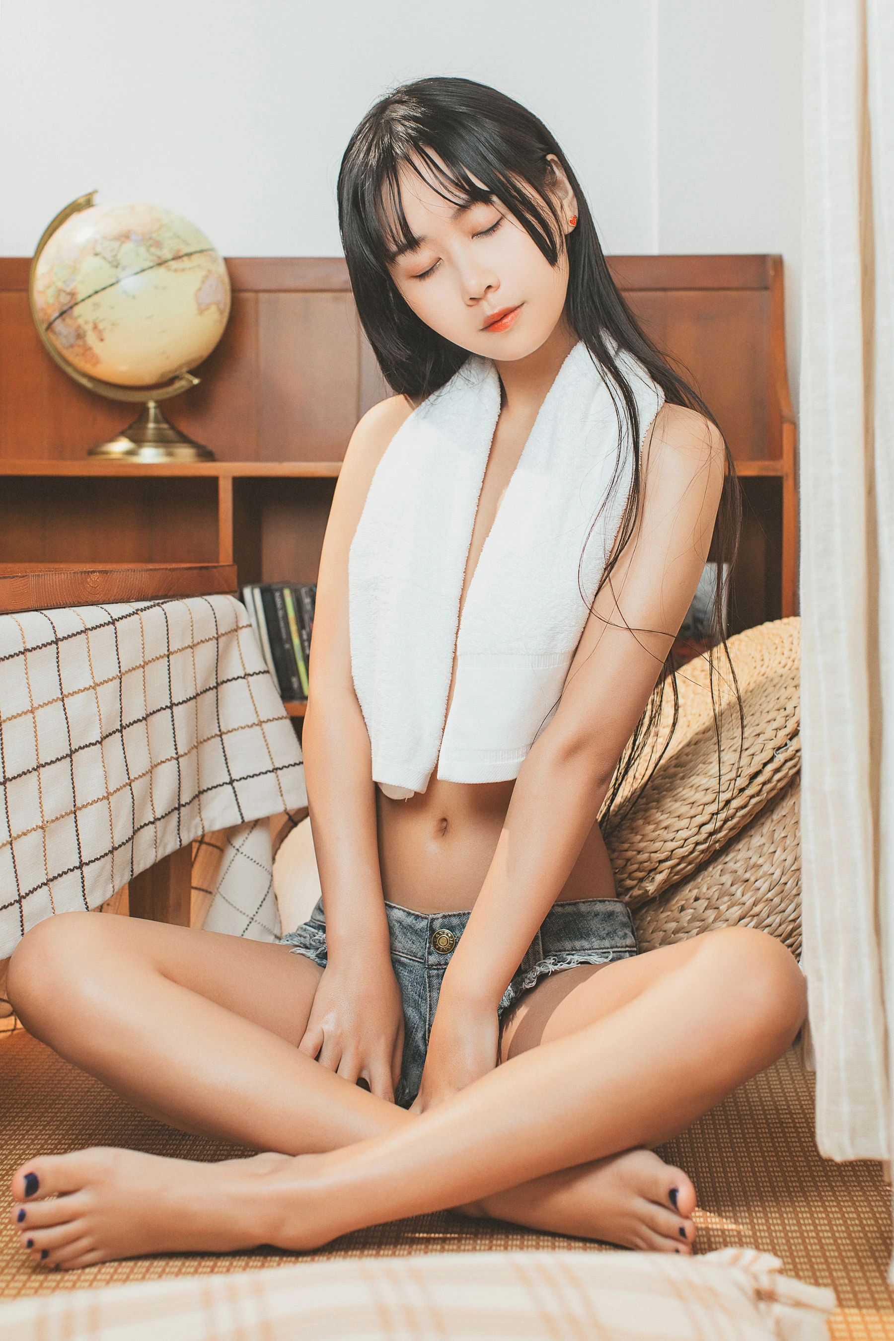 [少婦]張雅婷室內精選寫真珍藏：張雅婷時尚演繹翹臀完美風情釋放寫真藝術 - 22