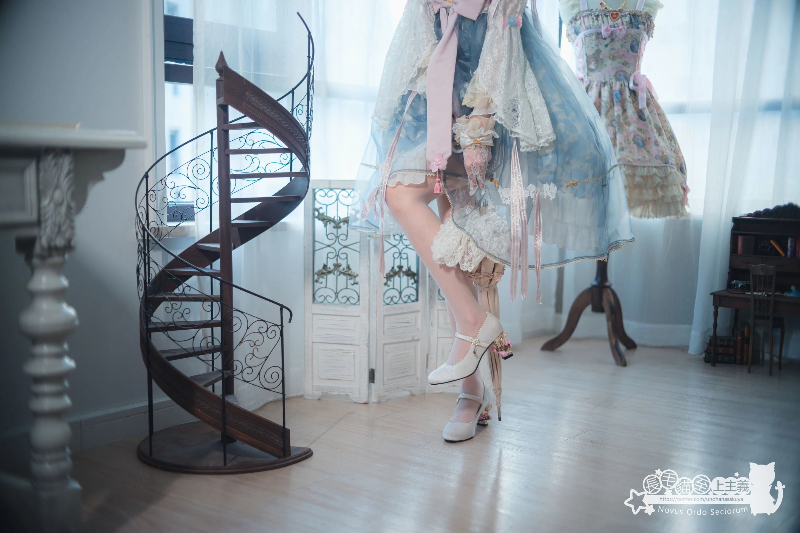 [主播]朱子萱朱子萱火辣氣質美圖大賞：寫真館大圖美圖演繹美腿誘惑美學 - 15