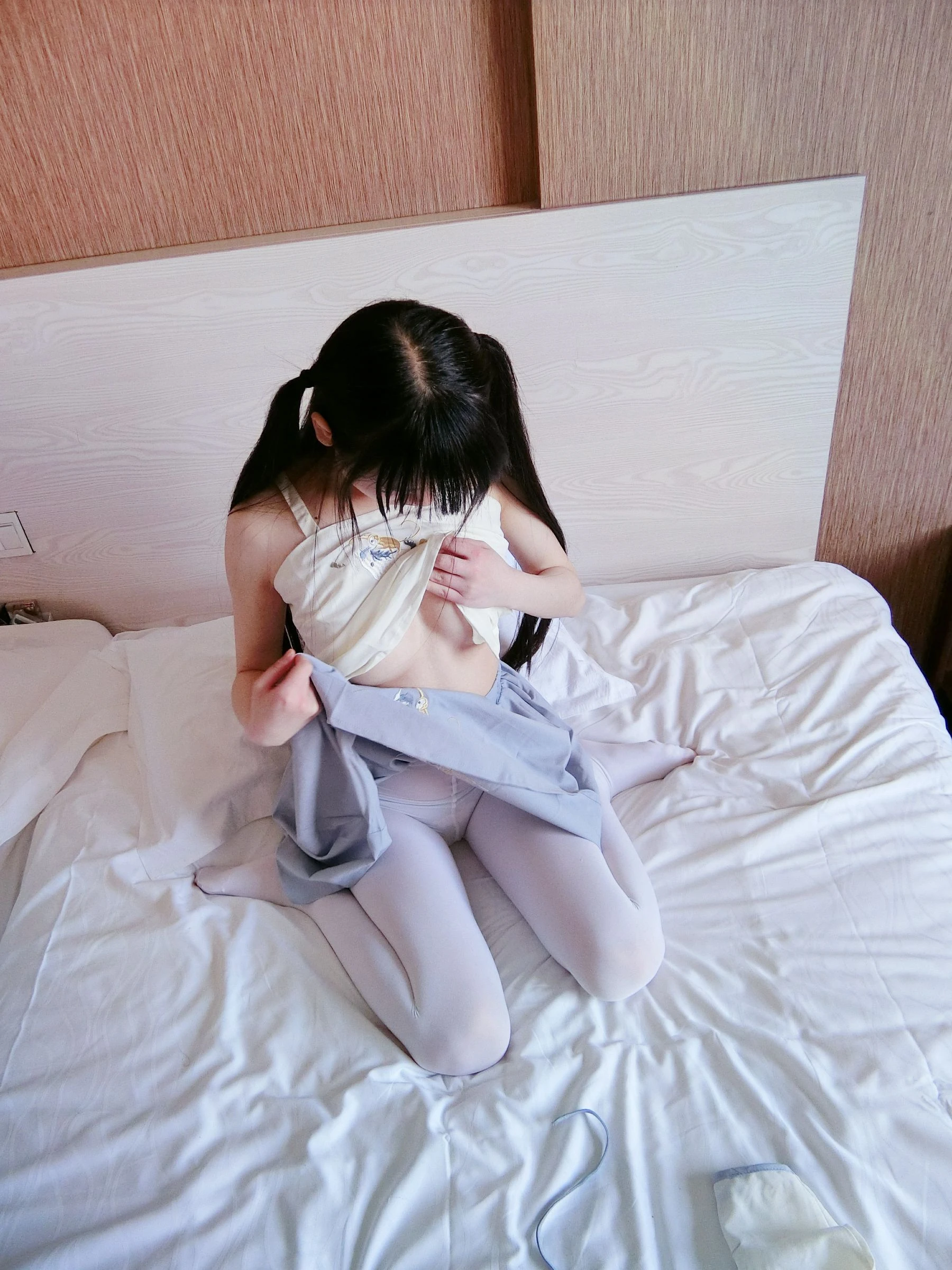 [熟女]張慧新寫真攝影大師作：張慧新清純於攝影棚凸顯蜂腰風情超清演繹 - 55