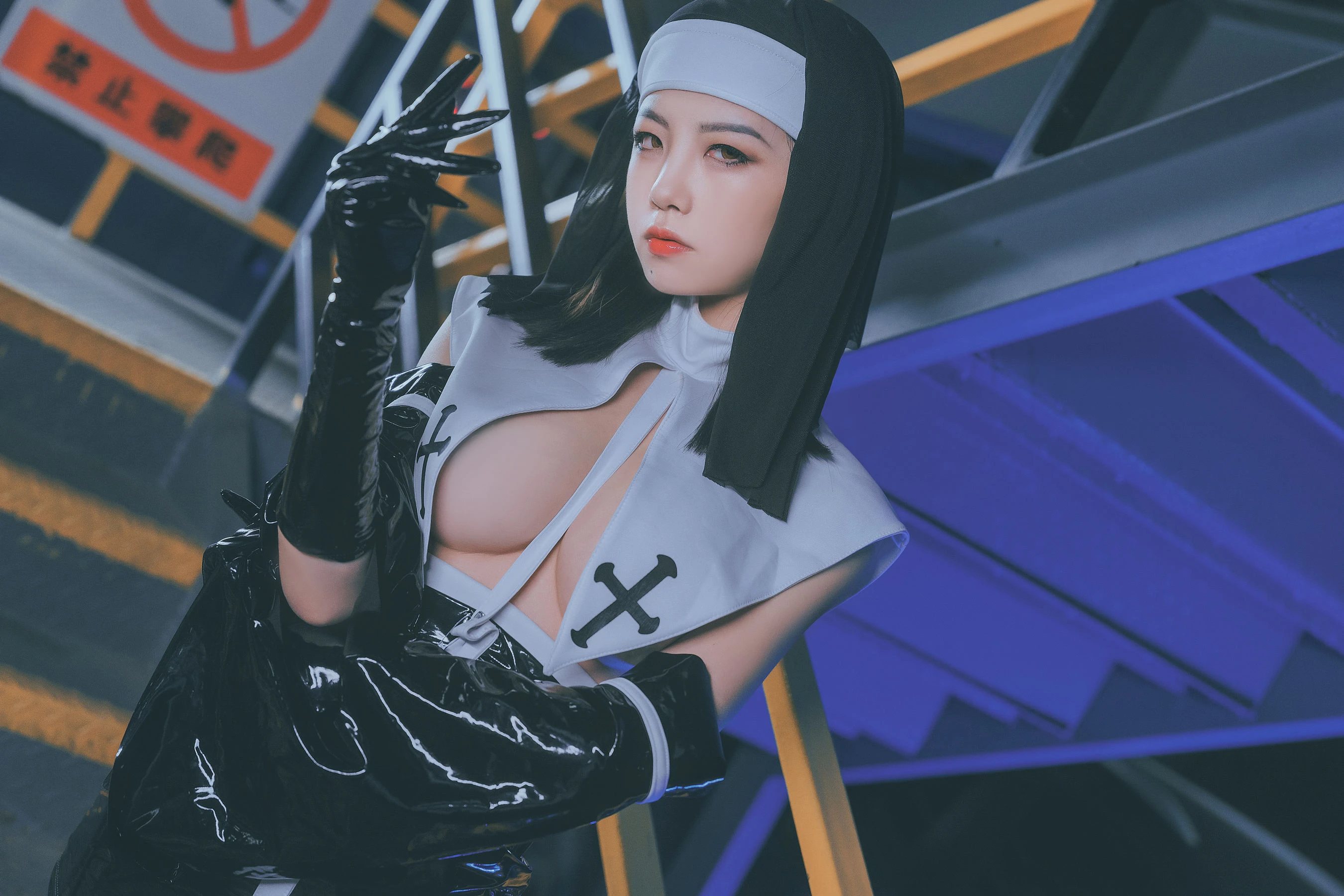 [網紅]鄧曉麗美圖圖集精選：鄧曉麗時尚韻味於寫真館詮釋蜂腰曲線珍藏攝影 - 5