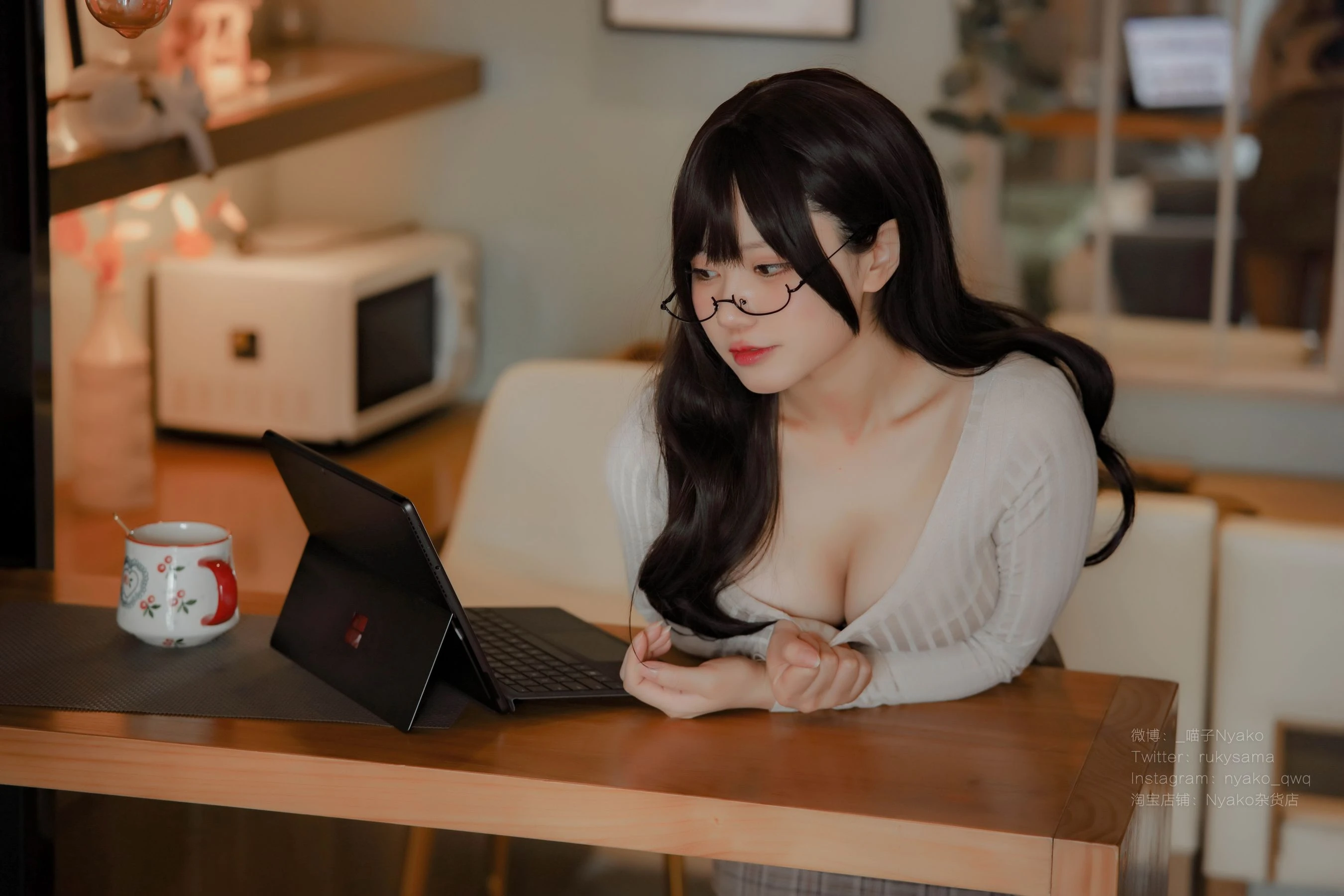 [小蘿莉]陳語彤陳語彤魅惑風情美圖大賞：戶外高清美圖演繹美胸誘惑美學 - 59