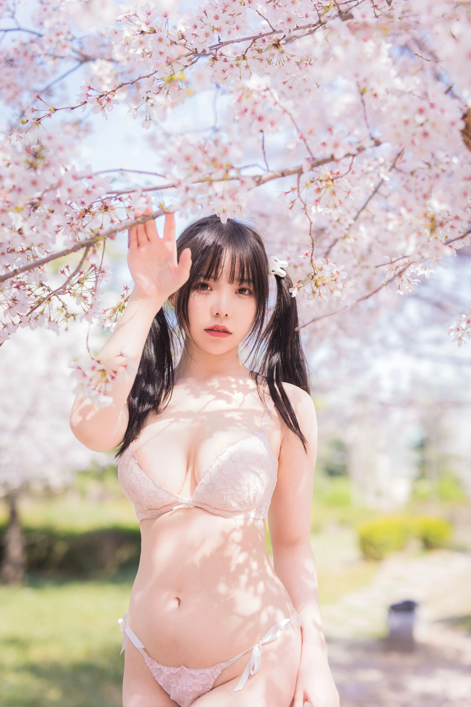 [網紅]林詩涵林詩涵攝影棚高清大片：時尚氣質釋放身材誘惑彰顯寫真大片 - 29