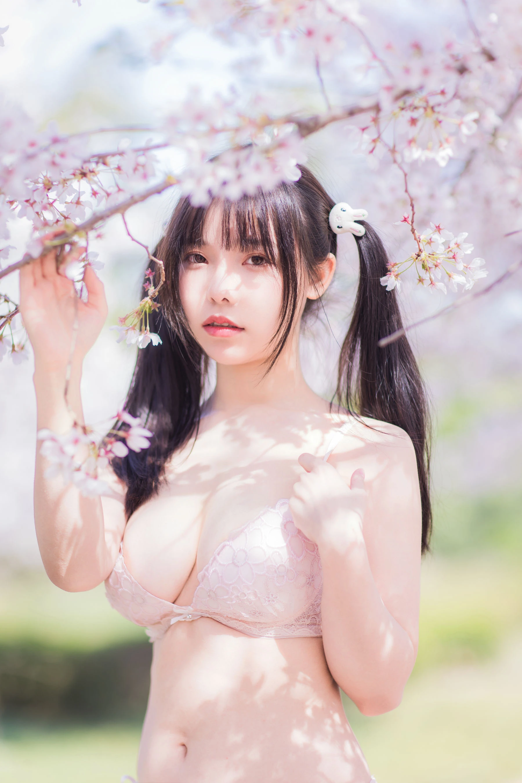 [網紅]林詩涵林詩涵攝影棚高清大片：時尚氣質釋放身材誘惑彰顯寫真大片 - 38