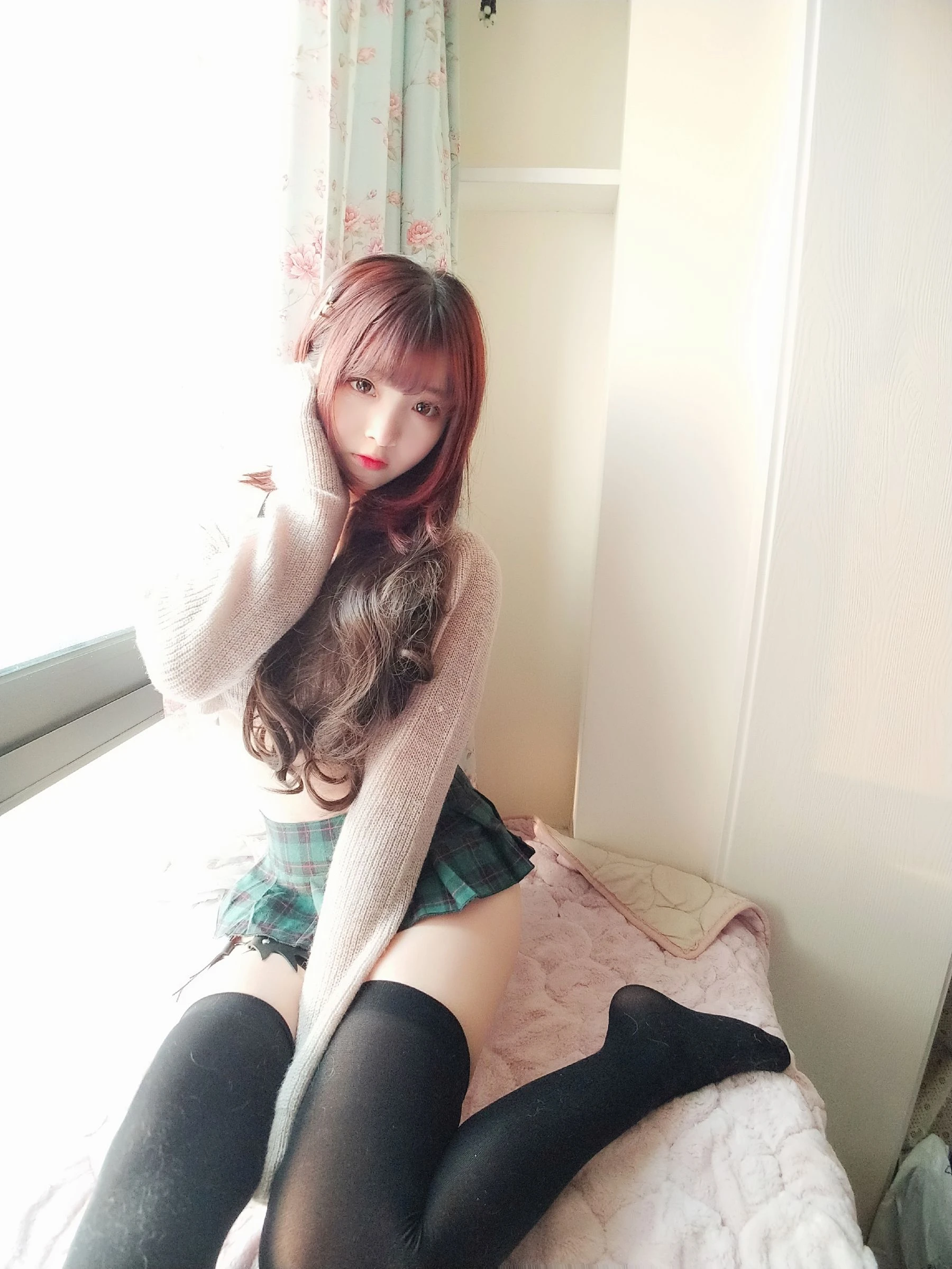 [御姐]高夢瑤高夢瑤攝影棚大圖美圖：火辣魅力釋放美胸誘惑展現寫真大片 - 4