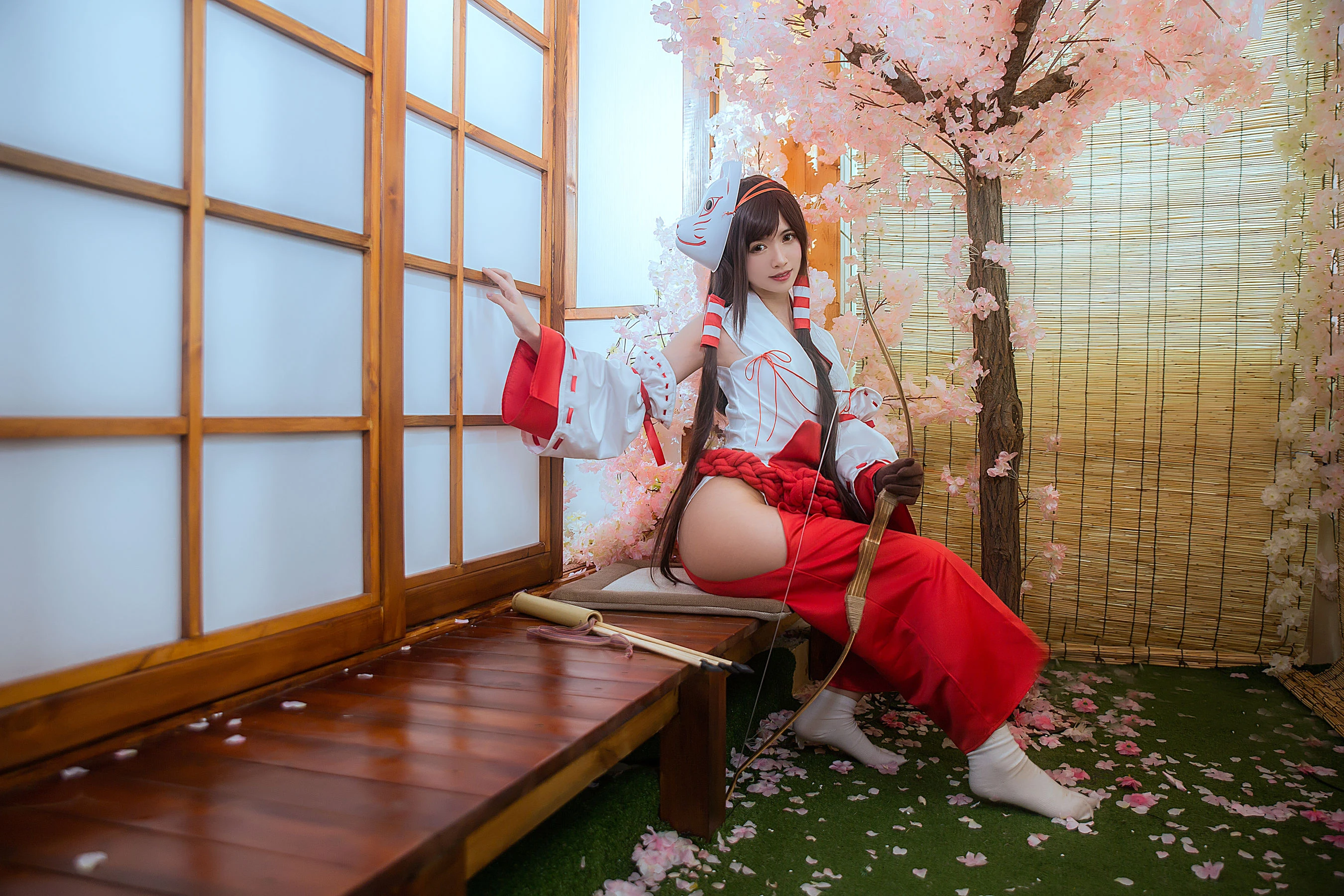 [仙女]李雨彤李雨彤甜美神韻大片大賞：私房精選大片演繹蜂腰誘惑美學 - 2