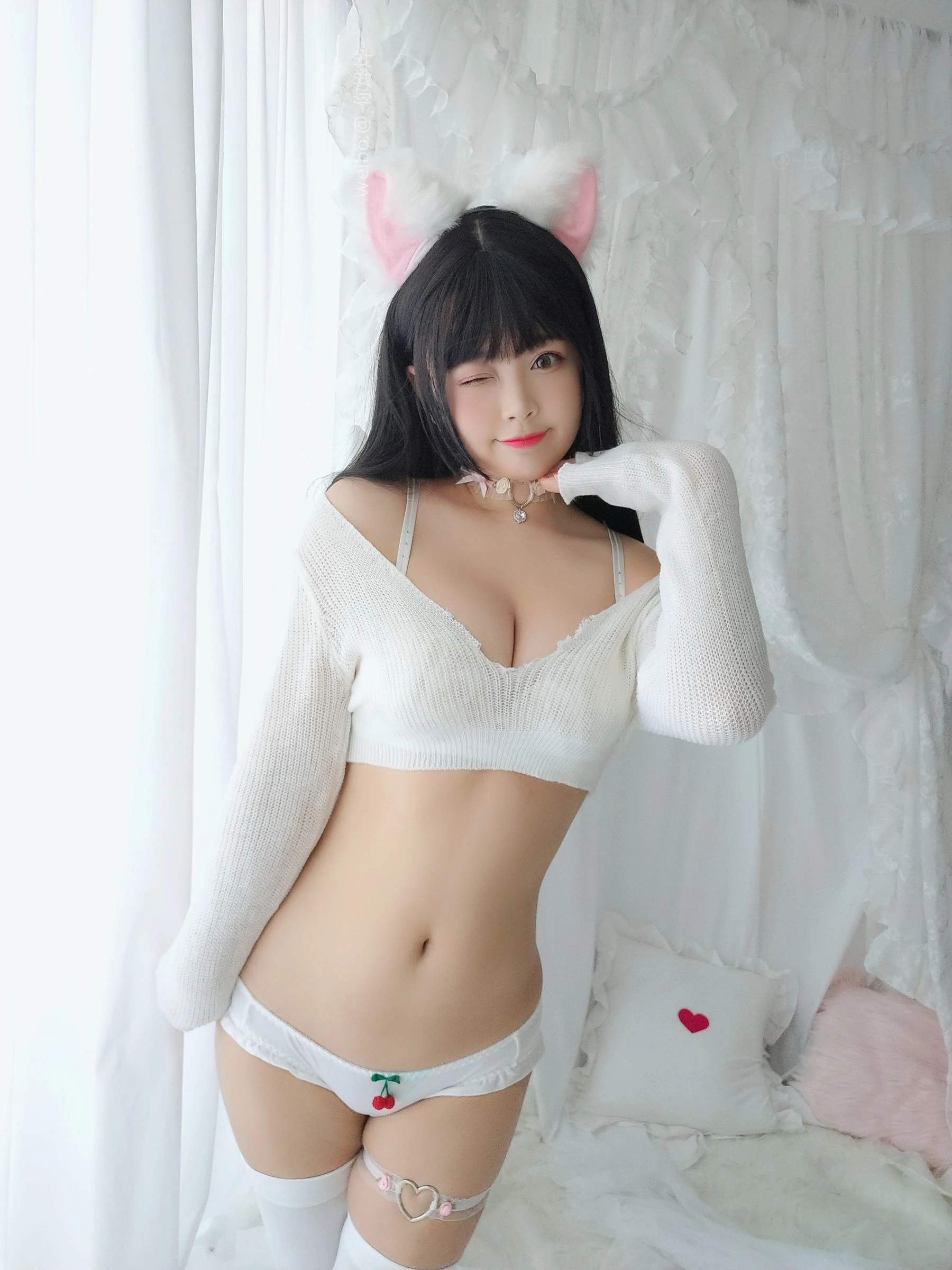 [御姐]何雅靜大圖自然光寫真藝術：何雅靜優雅氣質綻放身材完美曲線寫真 - 11