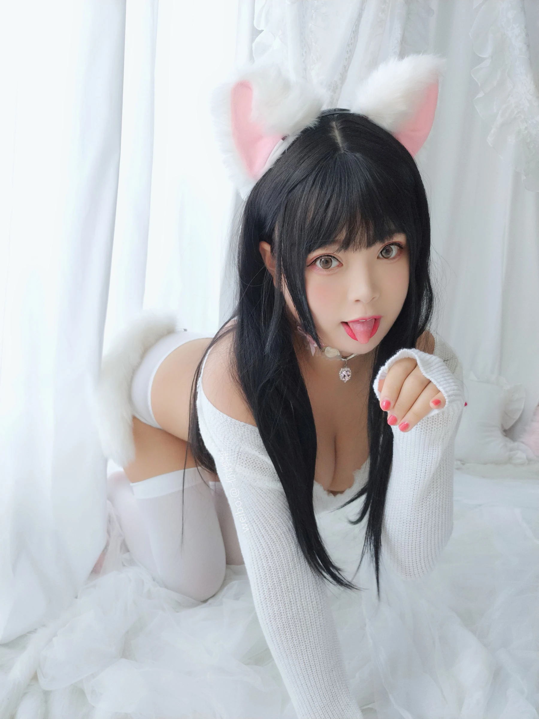 [御姐]何雅靜大圖自然光寫真藝術：何雅靜優雅氣質綻放身材完美曲線寫真 - 15