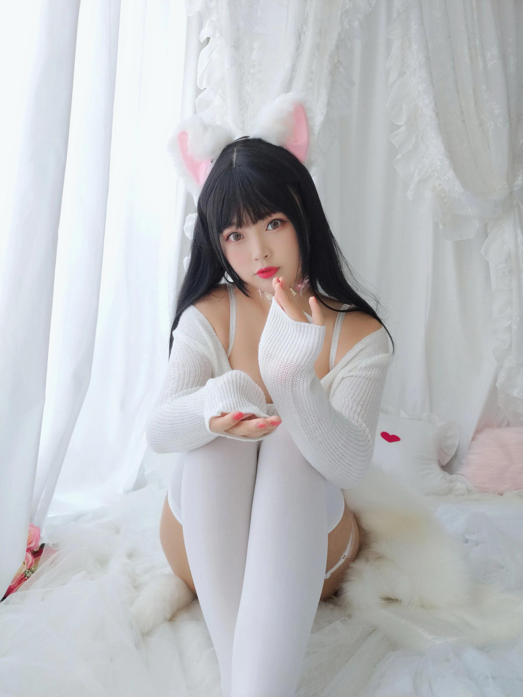 [御姐]何雅靜大圖自然光寫真藝術：何雅靜優雅氣質綻放身材完美曲線寫真 - 16