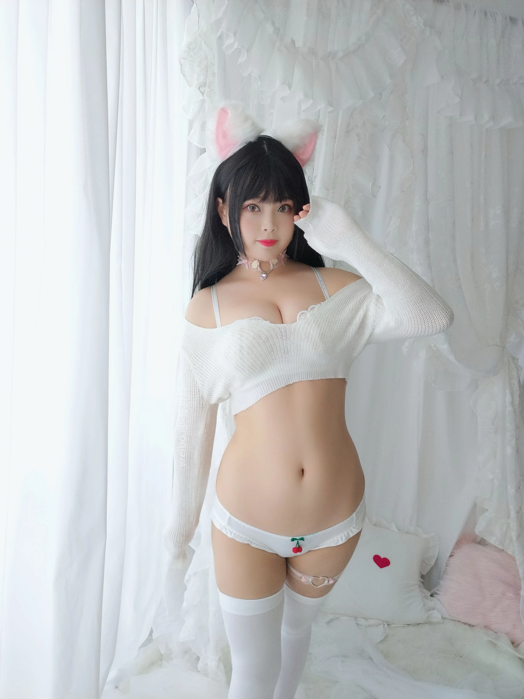 [御姐]何雅靜大圖自然光寫真藝術：何雅靜優雅氣質綻放身材完美曲線寫真 - 18