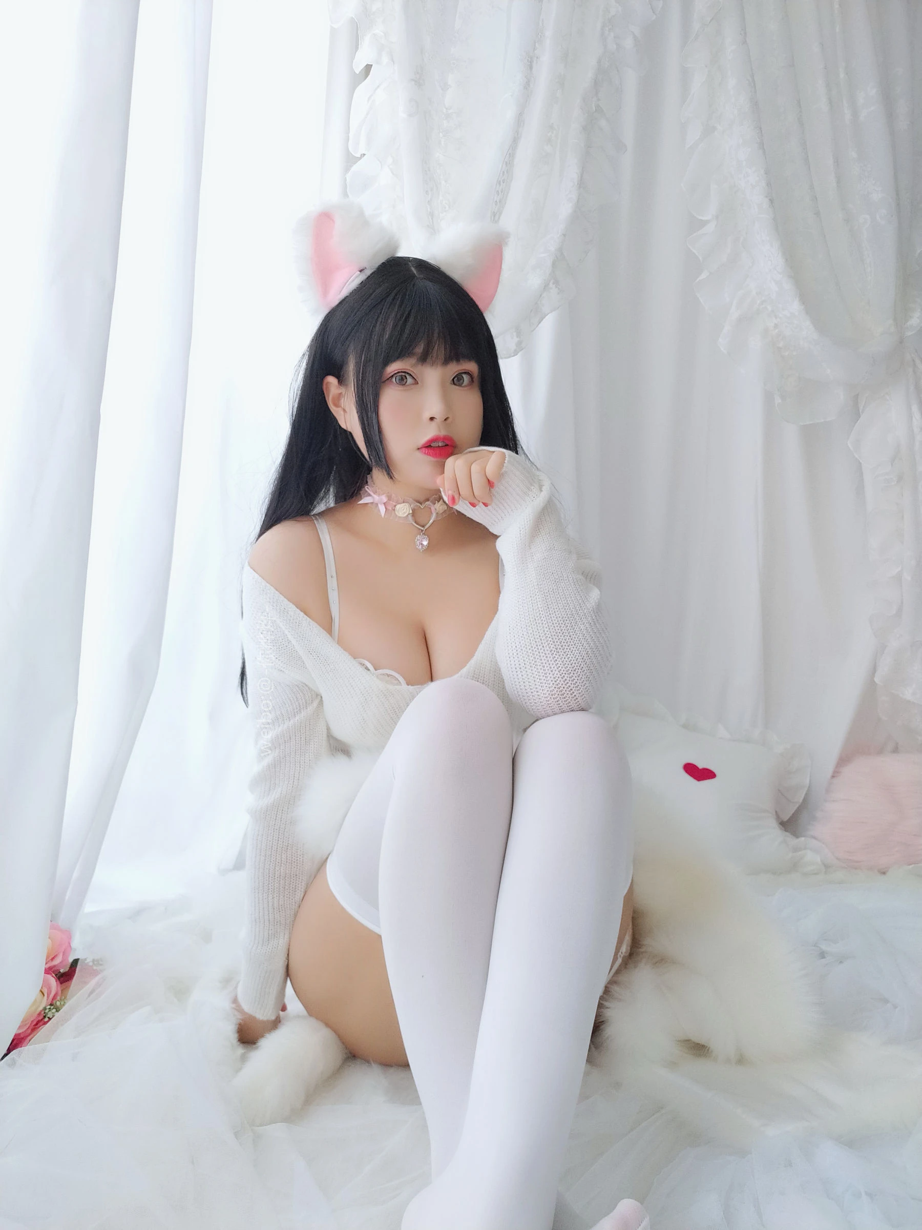[御姐]何雅靜大圖自然光寫真藝術：何雅靜優雅氣質綻放身材完美曲線寫真 - 21