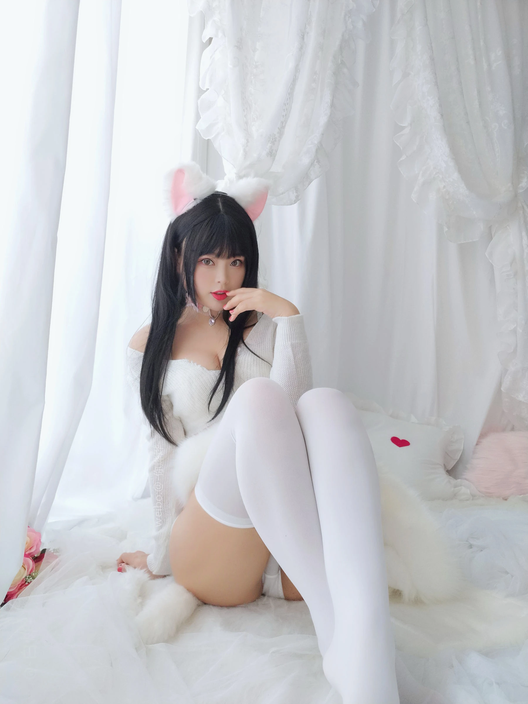 [御姐]何雅靜大圖自然光寫真藝術：何雅靜優雅氣質綻放身材完美曲線寫真 - 26