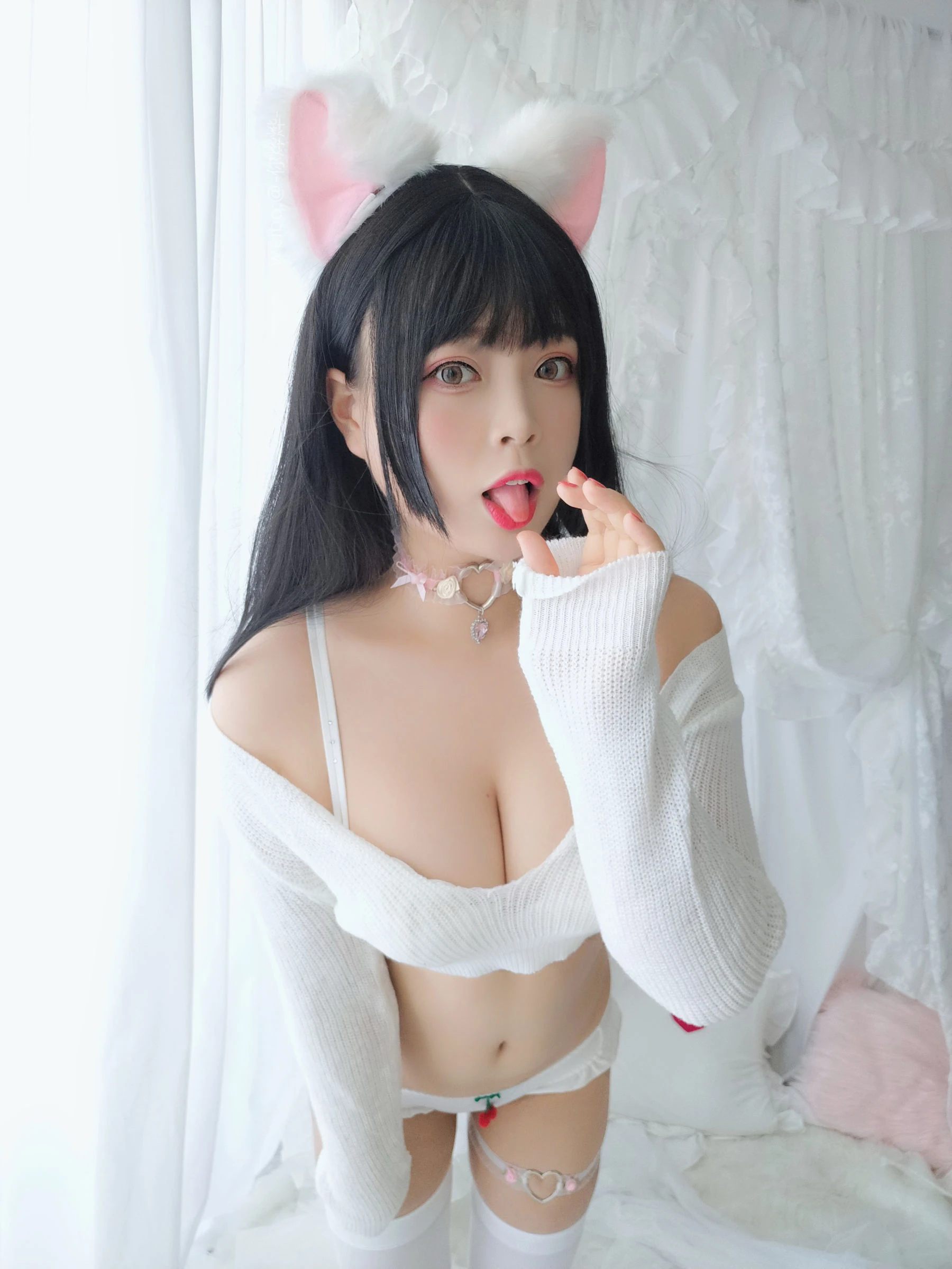 [御姐]何雅靜大圖自然光寫真藝術：何雅靜優雅氣質綻放身材完美曲線寫真 - 28