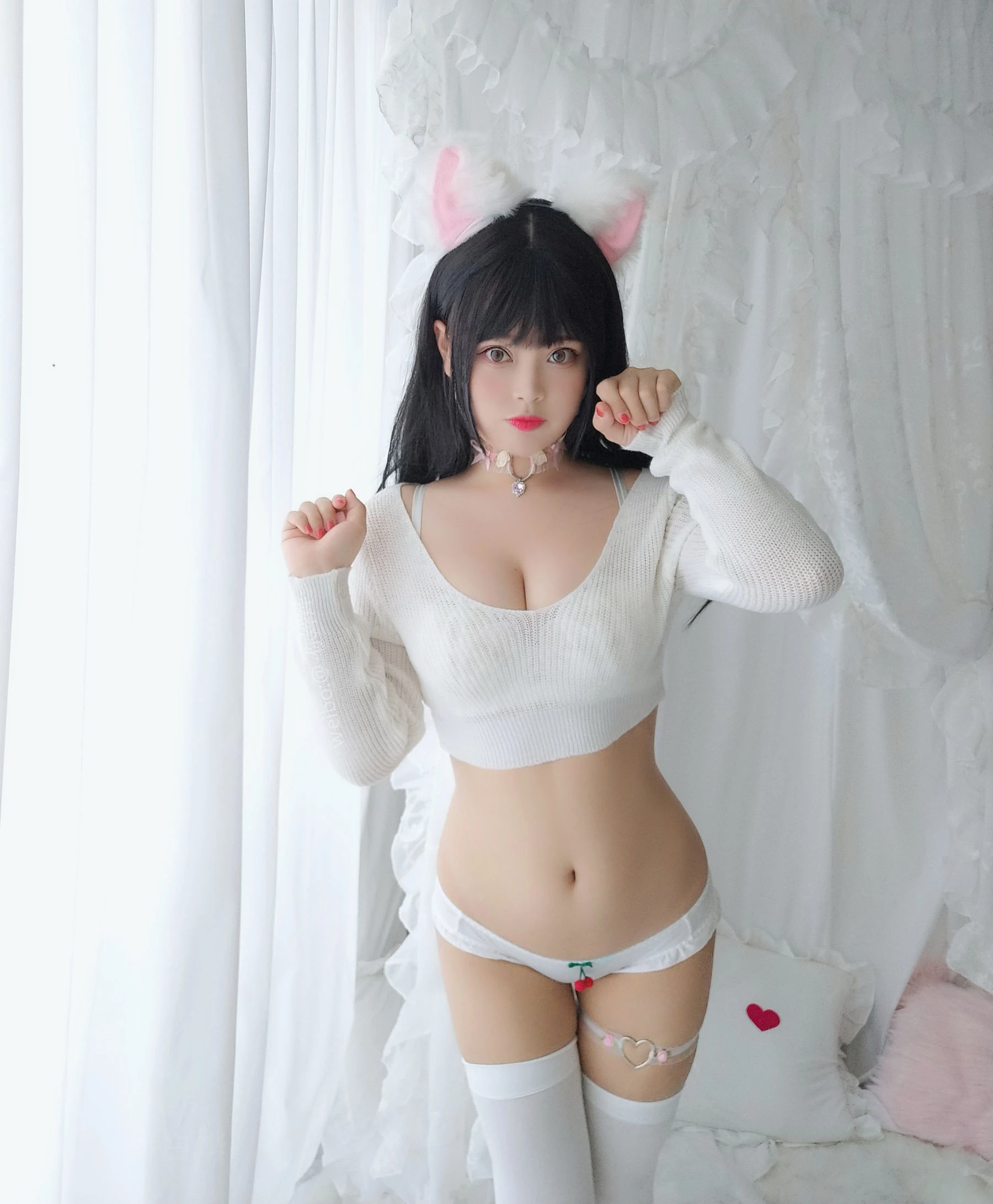 [御姐]何雅靜大圖自然光寫真藝術：何雅靜優雅氣質綻放身材完美曲線寫真 - 6