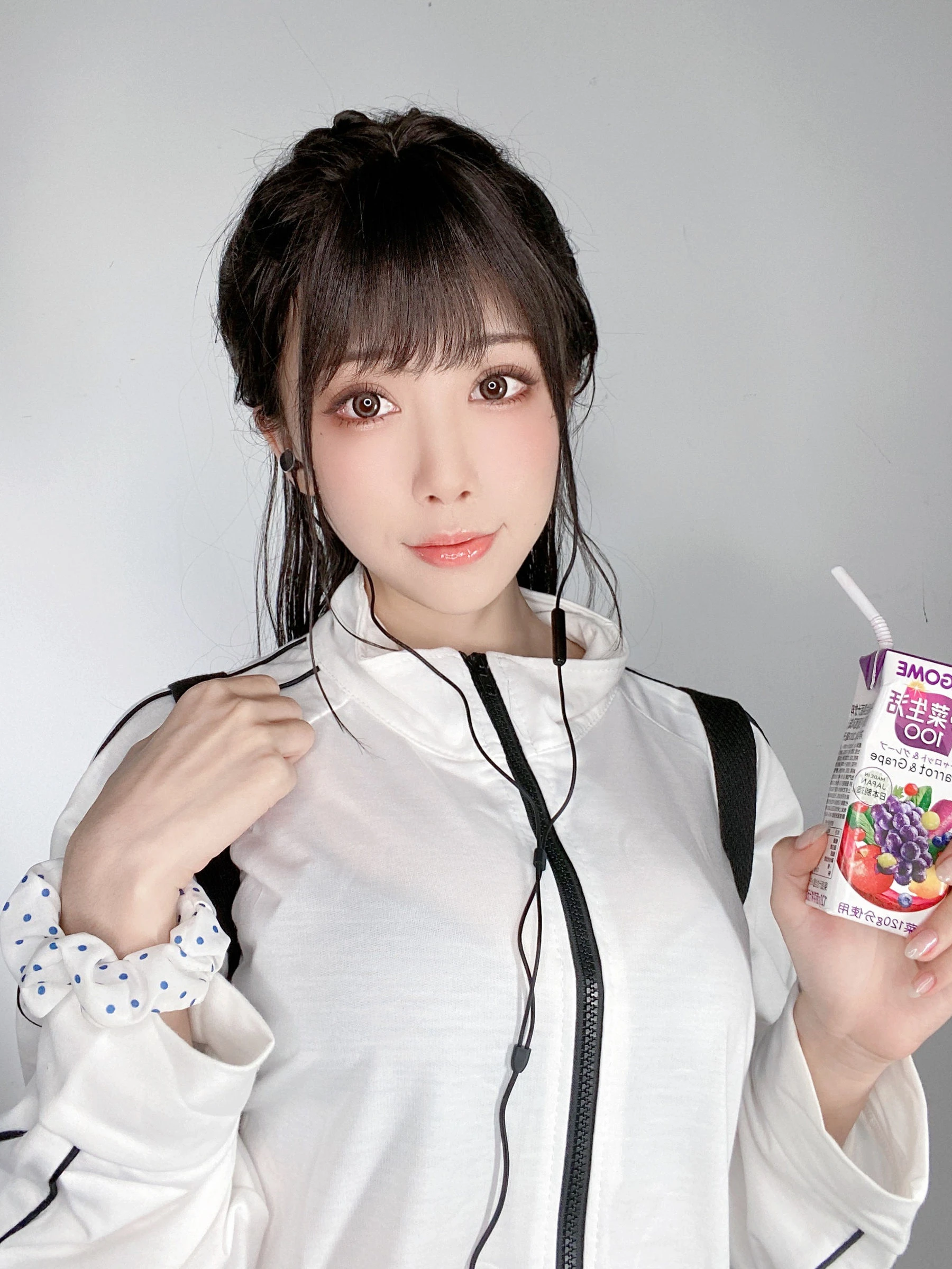 [網紅]王詩雨王詩雨私房精選圖集：甜美風情釋放美腿誘惑綻放寫真大片 - 29