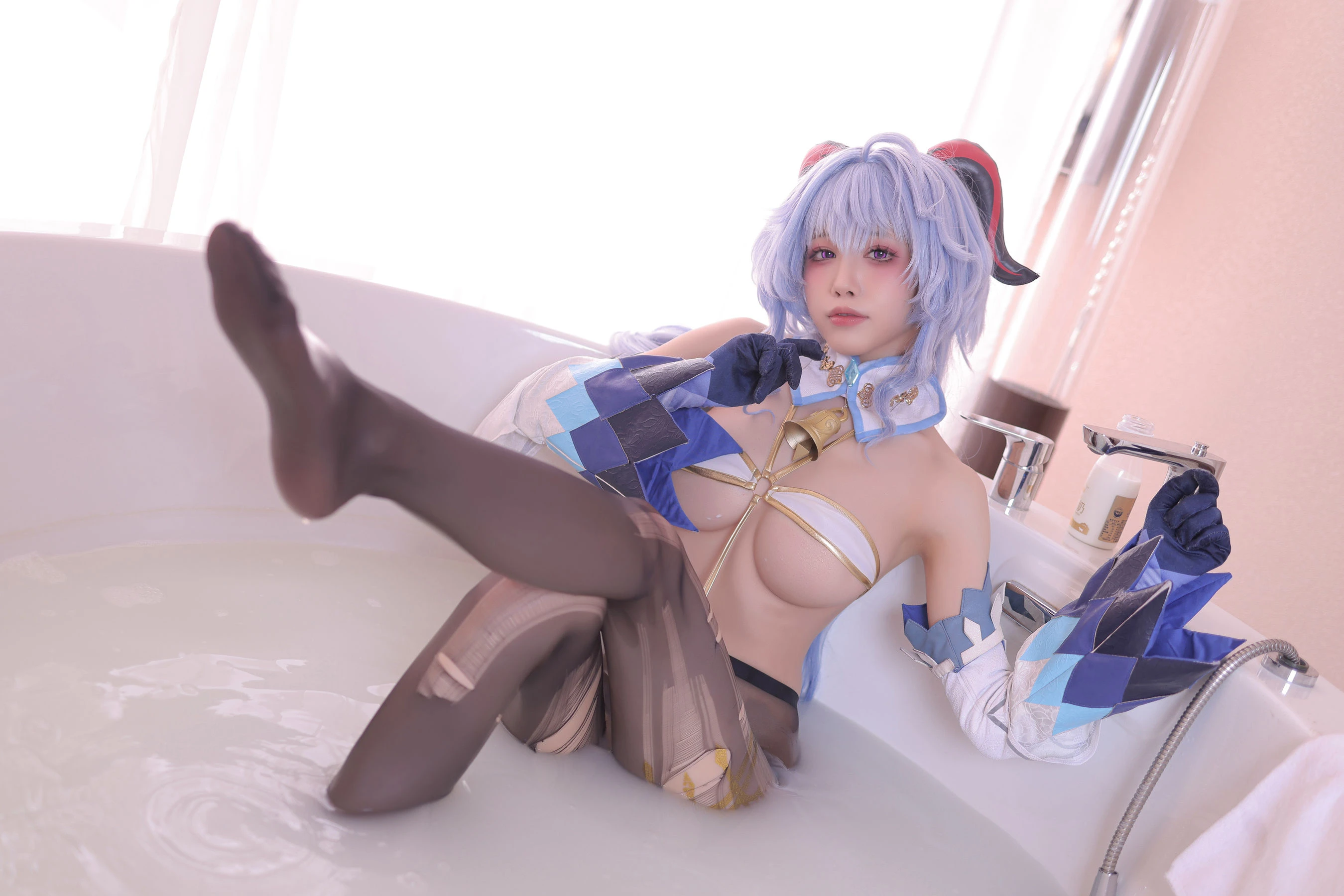 [嫩模]黃雨萱黃雨萱攝影棚首發寫真：時尚風情釋放曲線誘惑展現寫真大片 - 35