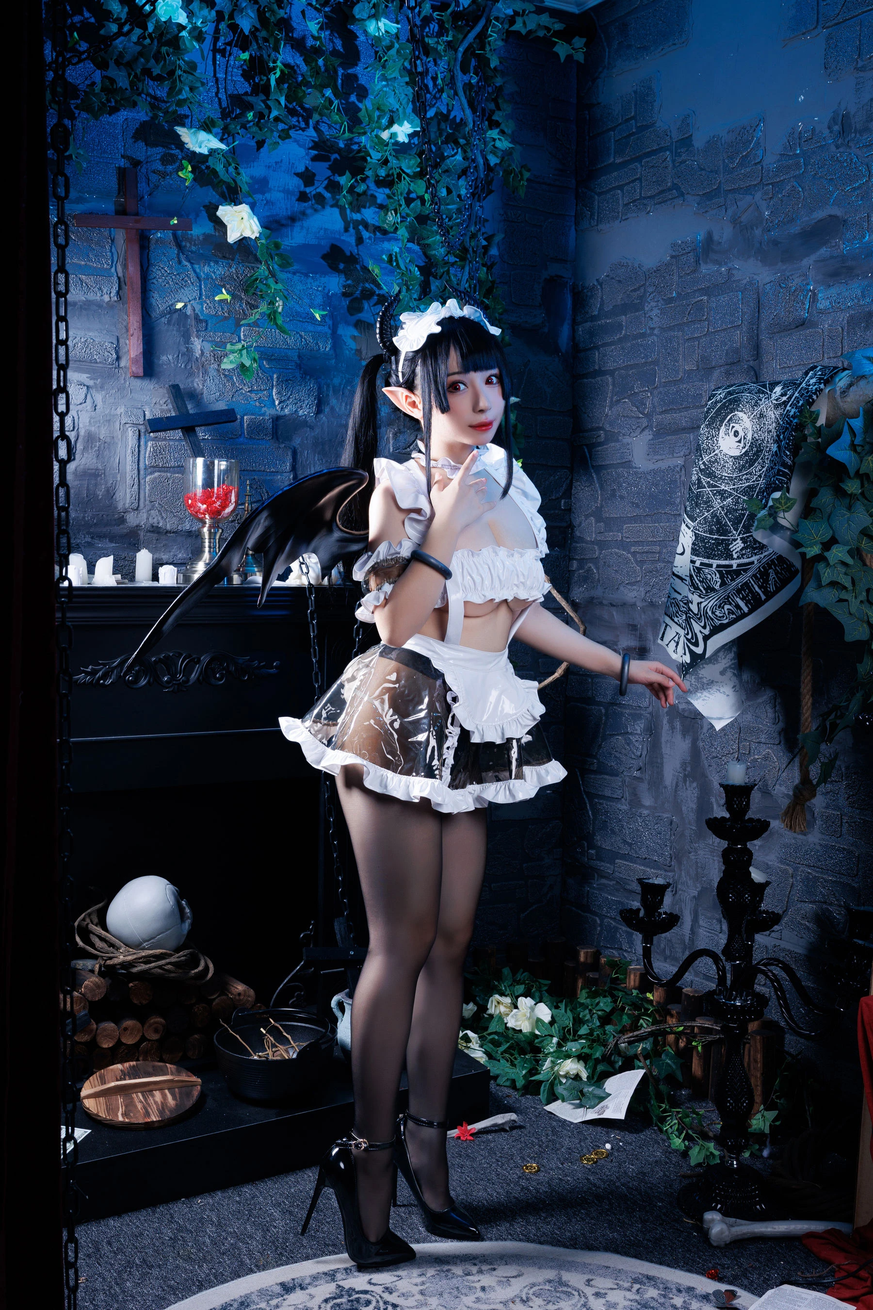 [Showgirl]許雨萱珍藏寫真作品：室內攝影清純釋放許雨萱蜂腰曲線格調綻放寫真集 - 1