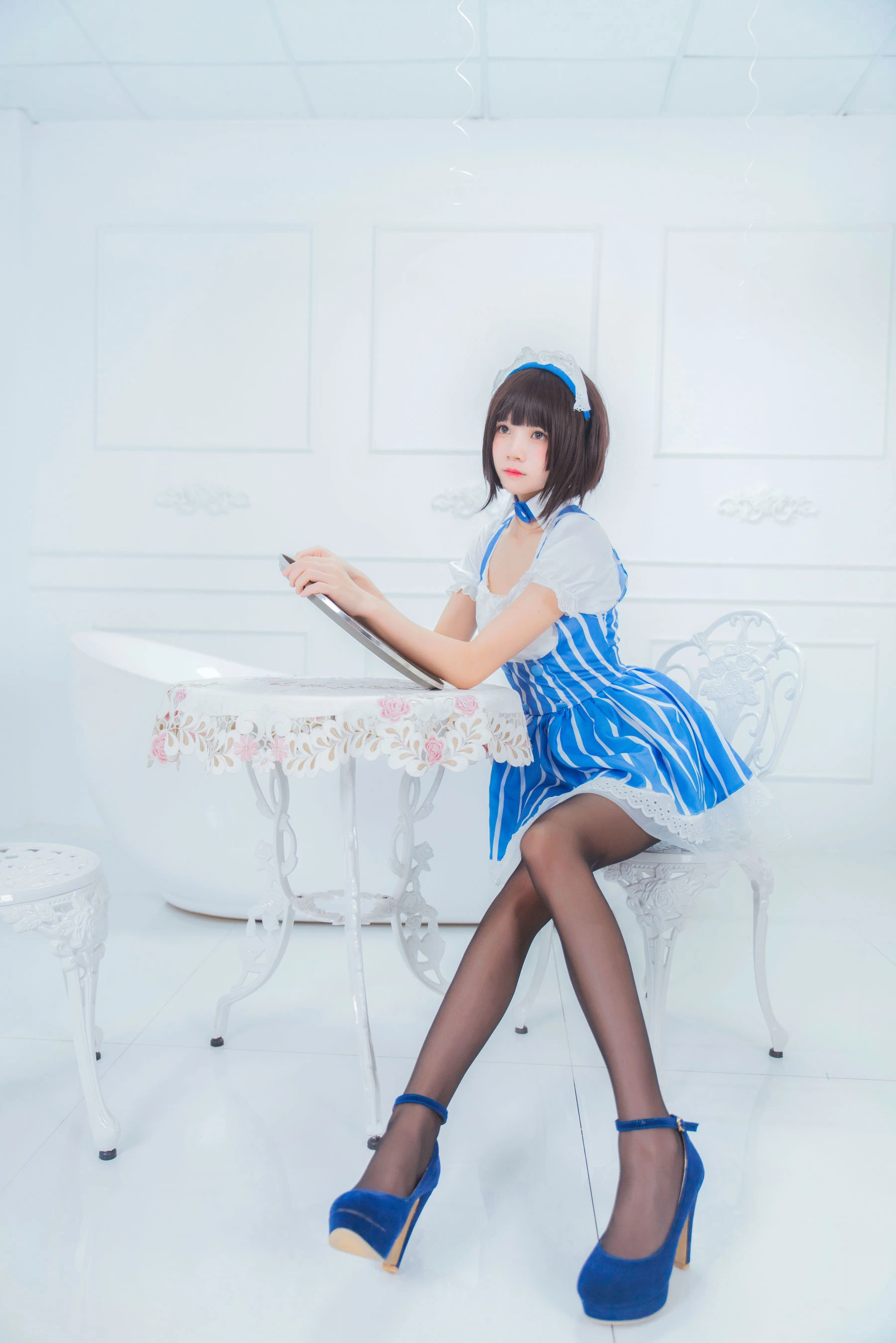 [熟女]黃雨婷私房大圖美圖珍藏：黃雨婷火辣演繹翹臀完美氣質彰顯寫真藝術 - 1