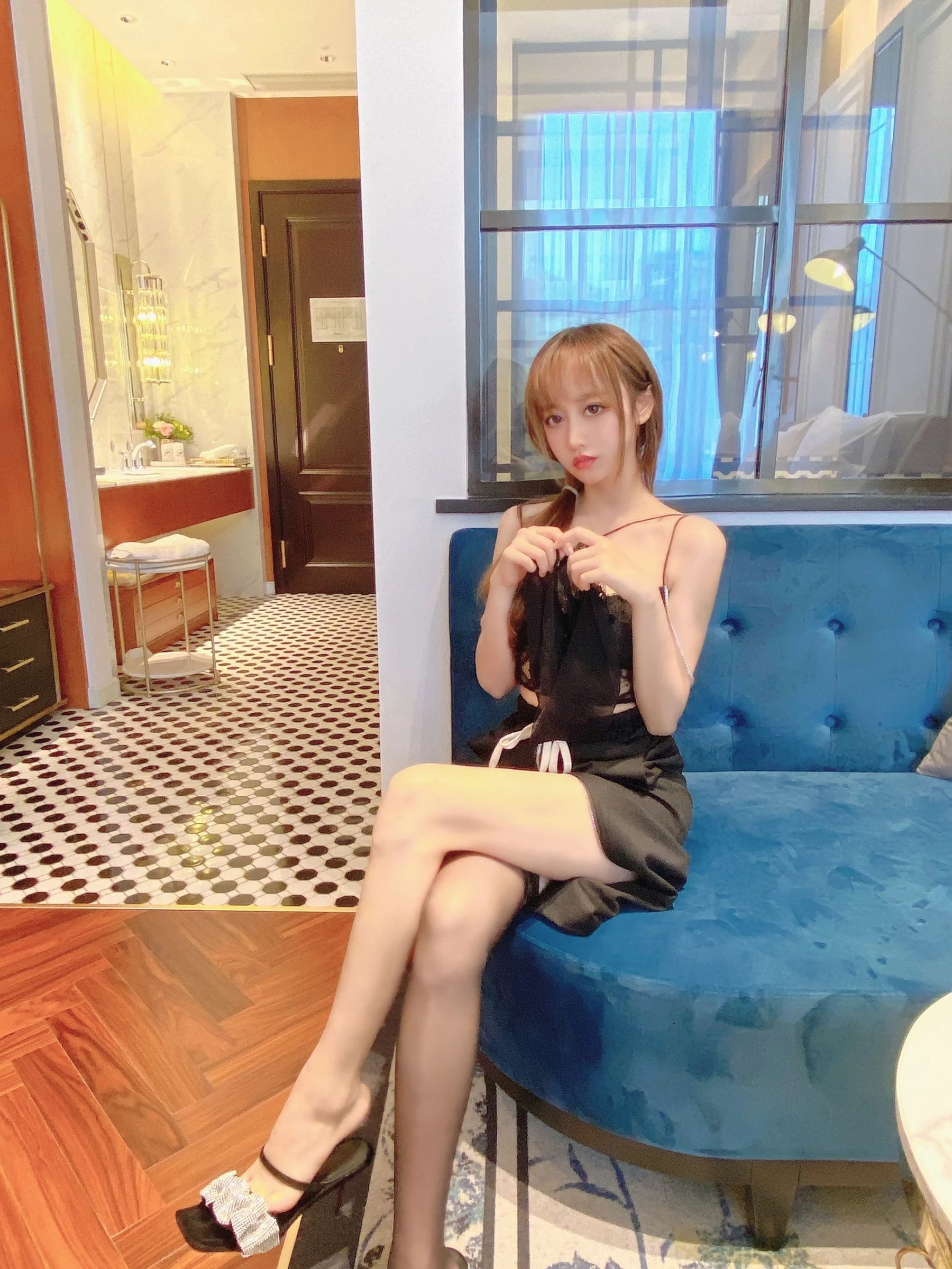 [藝人]彭雨晴大片圖集精選：彭雨晴時尚魅力於寫真館詮釋曲線曲線珍藏攝影 - 11