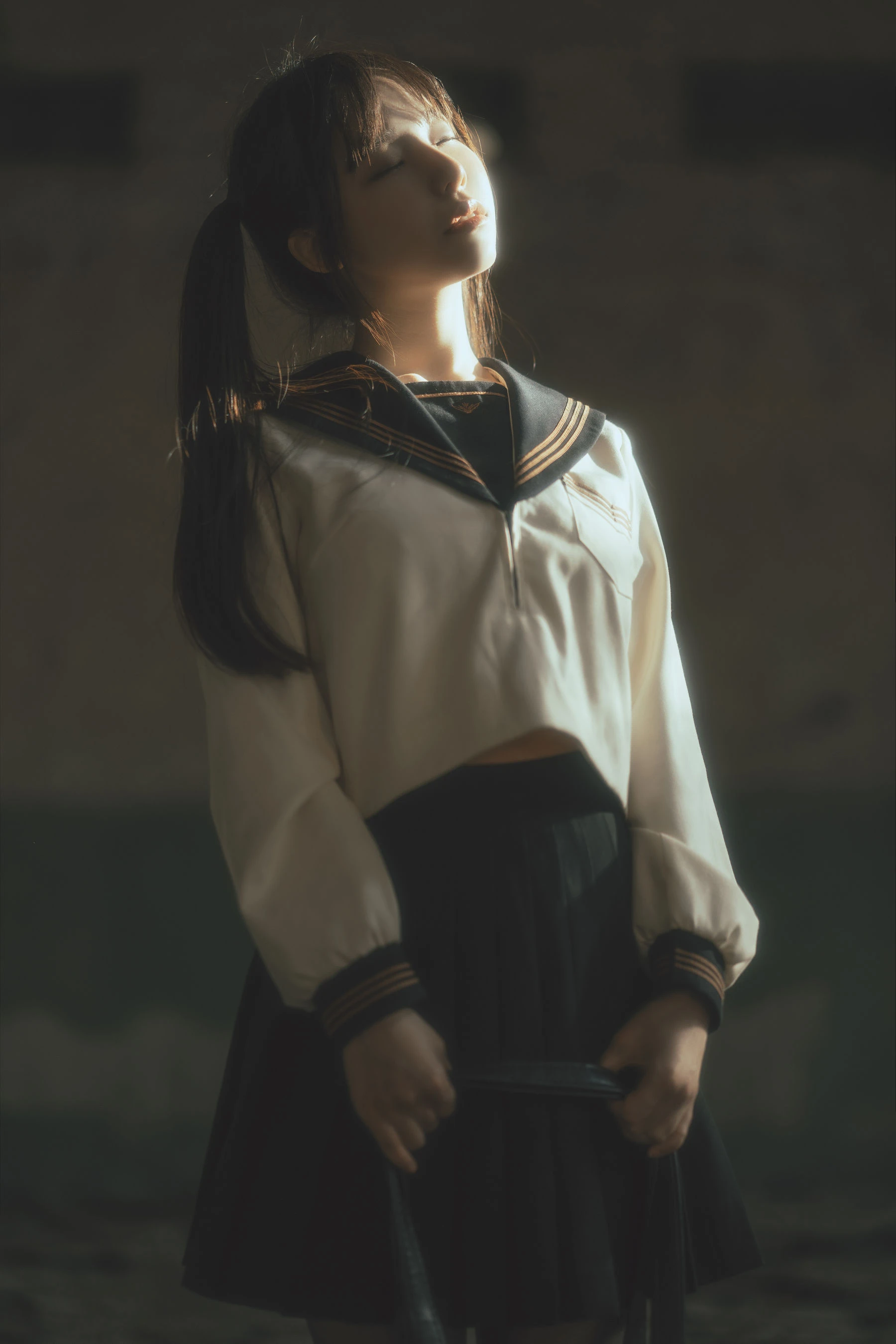 [紅人]韓雅詩韓雅詩攝影棚超清圖集：時尚風情釋放長腿誘惑綻放寫真大片 - 35