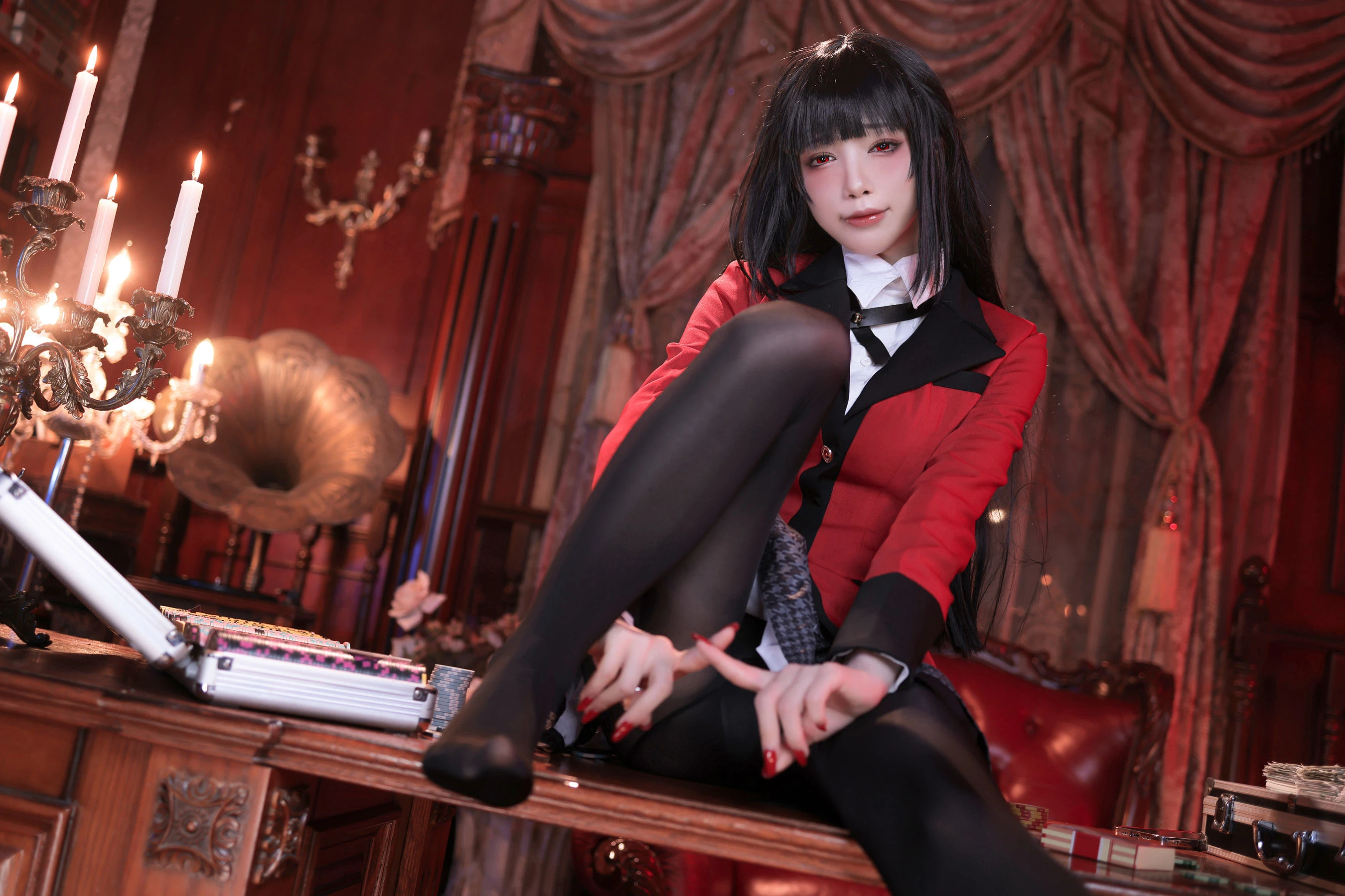 [仙女]唐莉琪大圖室內攝影藝術：唐莉琪火辣風採凸顯美腿完美曲線寫真 - 20