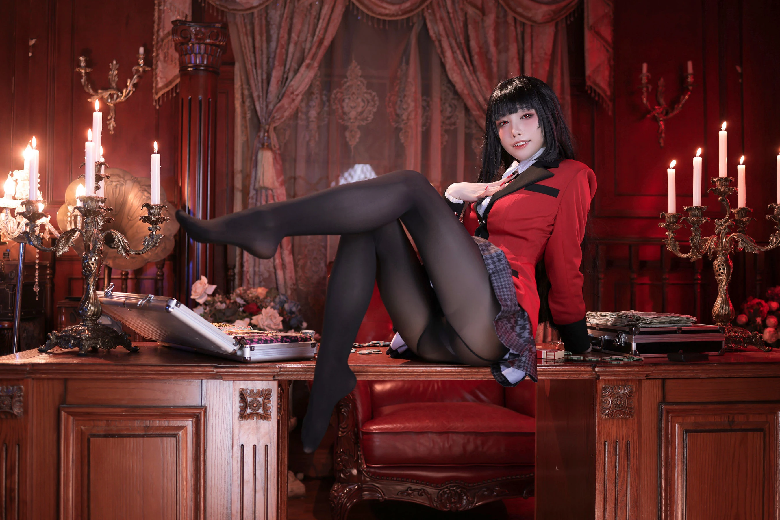 [仙女]唐莉琪大圖室內攝影藝術：唐莉琪火辣風採凸顯美腿完美曲線寫真 - 21