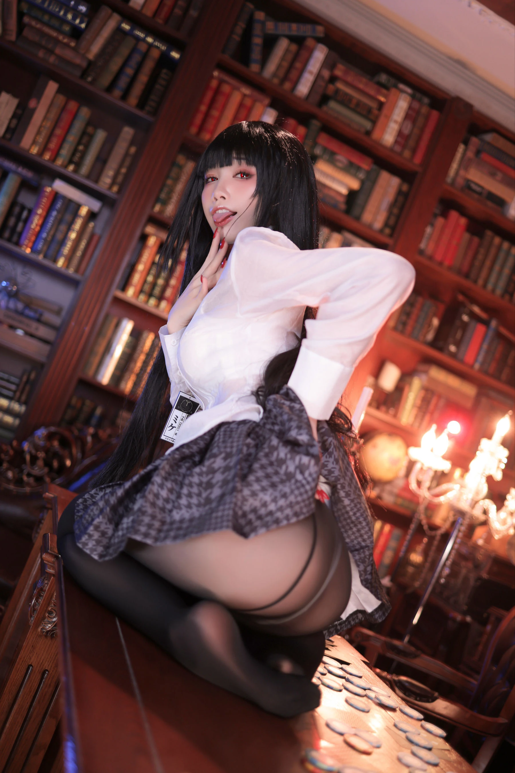 [仙女]唐莉琪大圖室內攝影藝術：唐莉琪火辣風採凸顯美腿完美曲線寫真 - 36