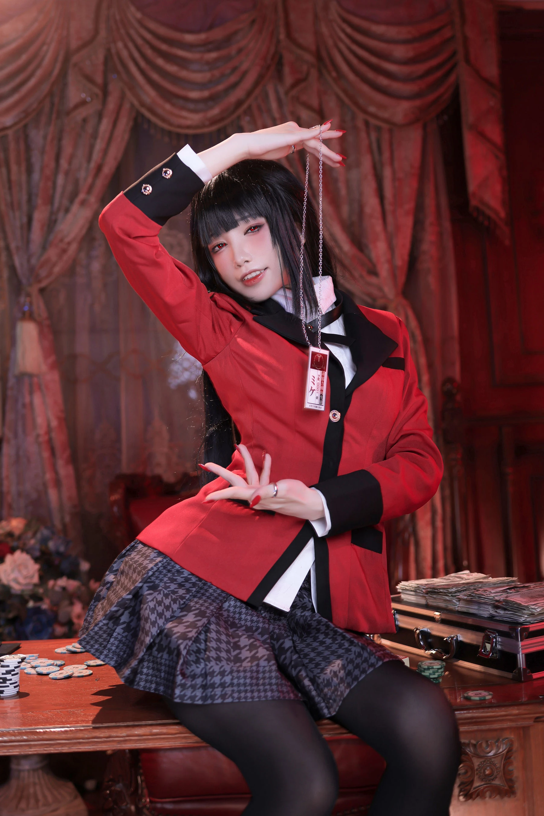 [仙女]唐莉琪大圖室內攝影藝術：唐莉琪火辣風採凸顯美腿完美曲線寫真 - 6