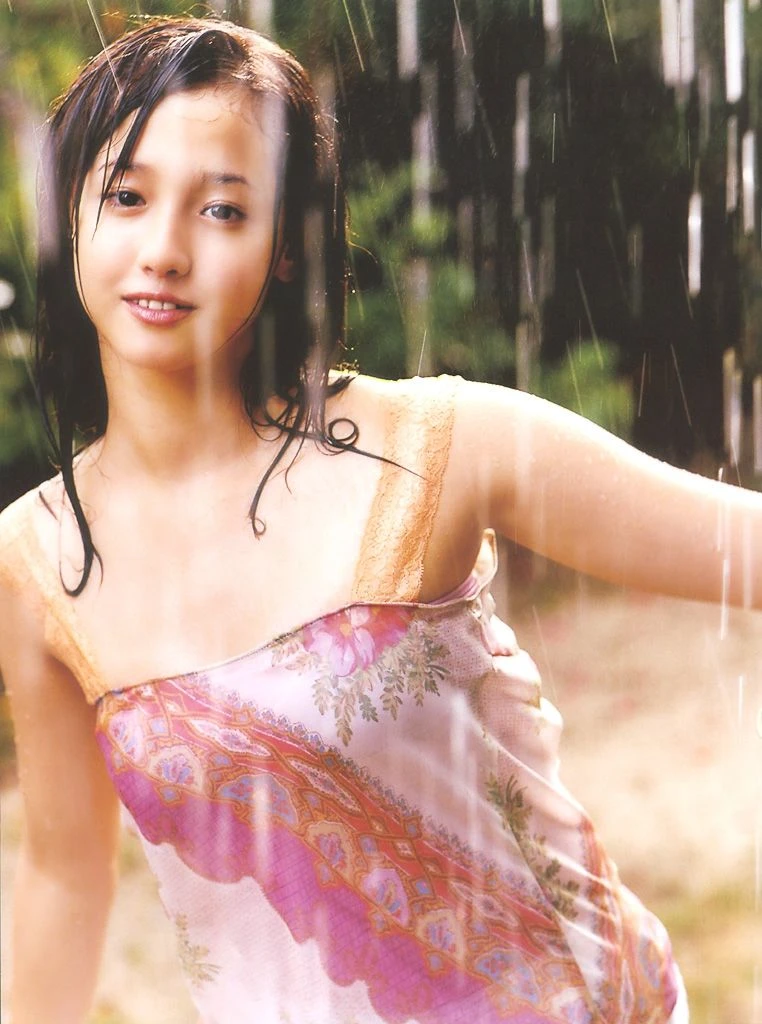[名模]李子萱大圖大片作品：自然光攝影甜美詮釋李子萱翹臀曲線氣質綻放寫真集 - 12
