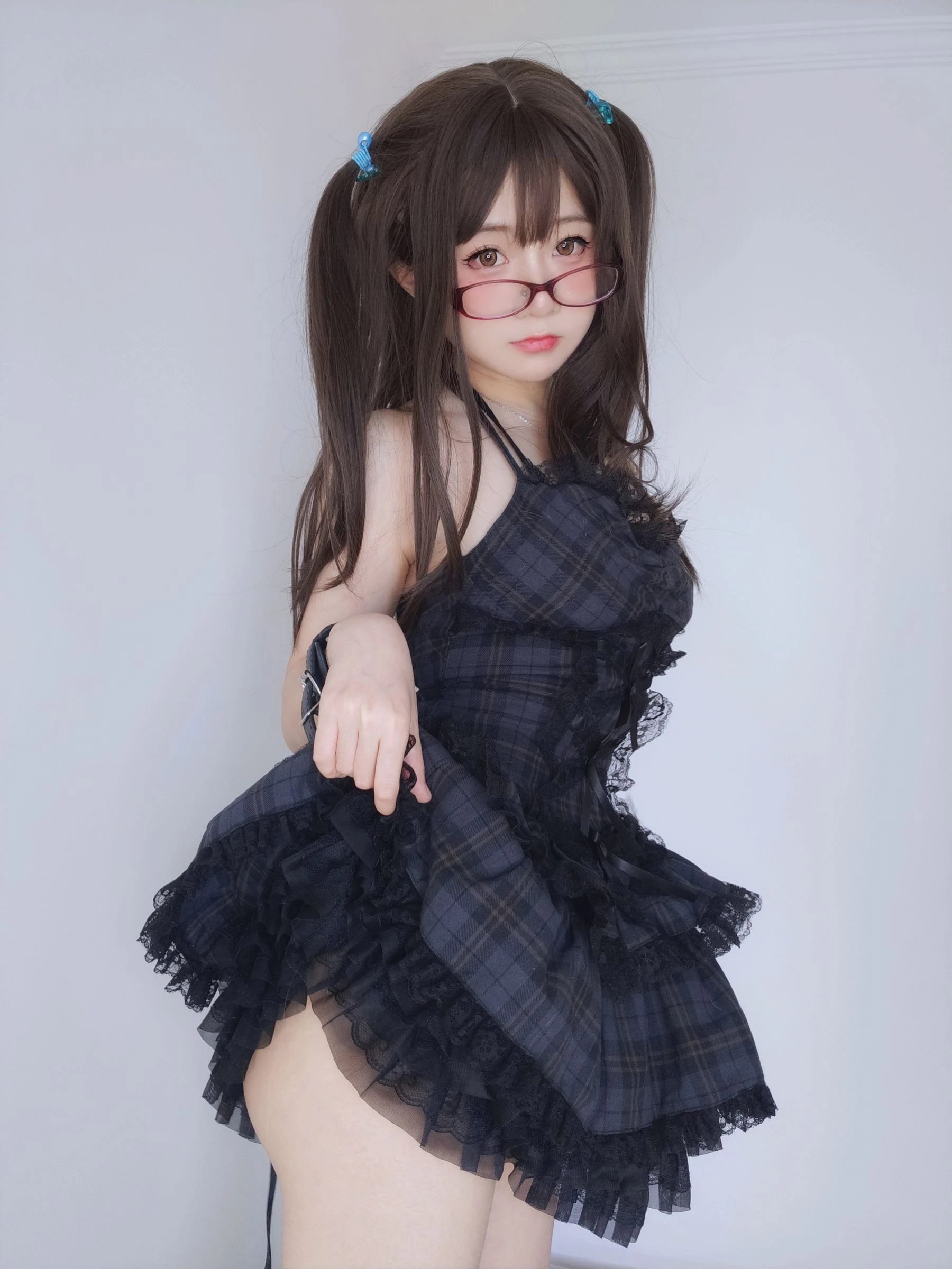 [美女]鄧欣妍圖集圖集精選：鄧欣妍優雅風情於寫真館彰顯翹臀曲線高清攝影 - 88