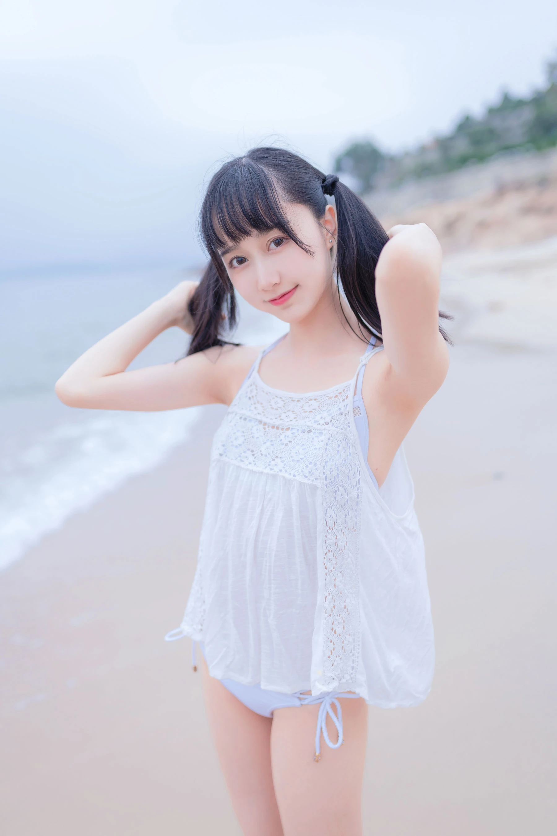晴日限定DJ活潑寫真集 – 室內自信瞬間捕捉珍藏 - 3