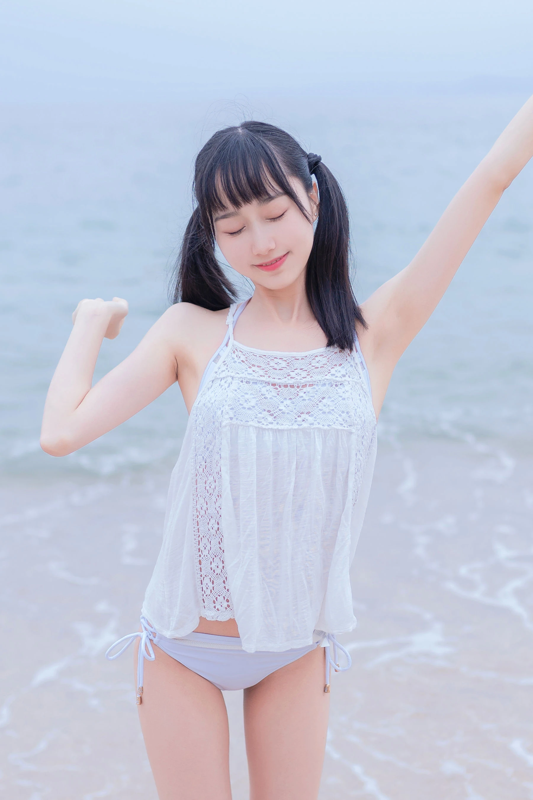晴日限定DJ活潑寫真集 – 室內自信瞬間捕捉珍藏 - 8