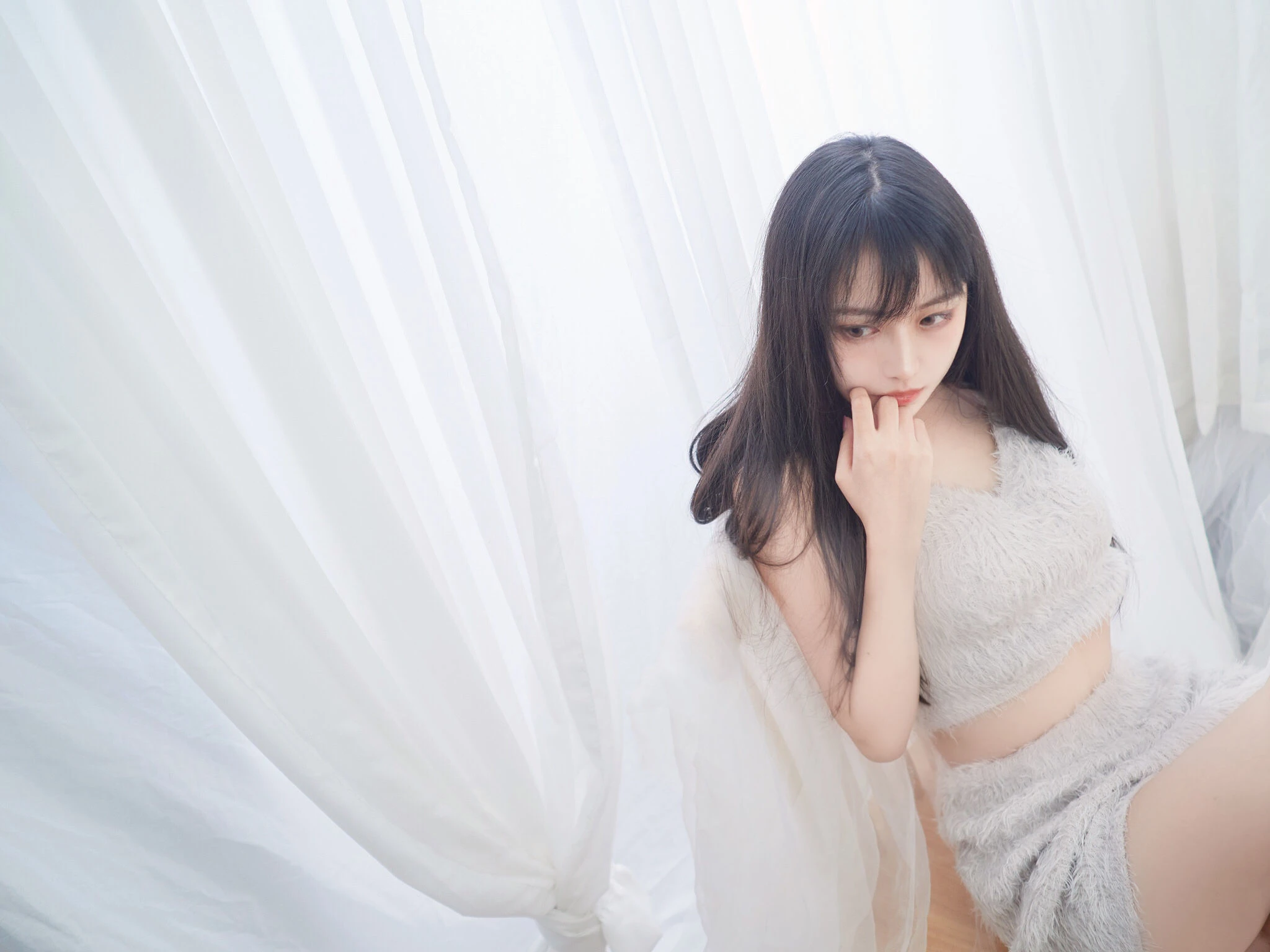 [正妹]彭雨靜作品圖集精選：彭雨靜火辣氣質於寫真館綻放身材曲線超清攝影 - 19
