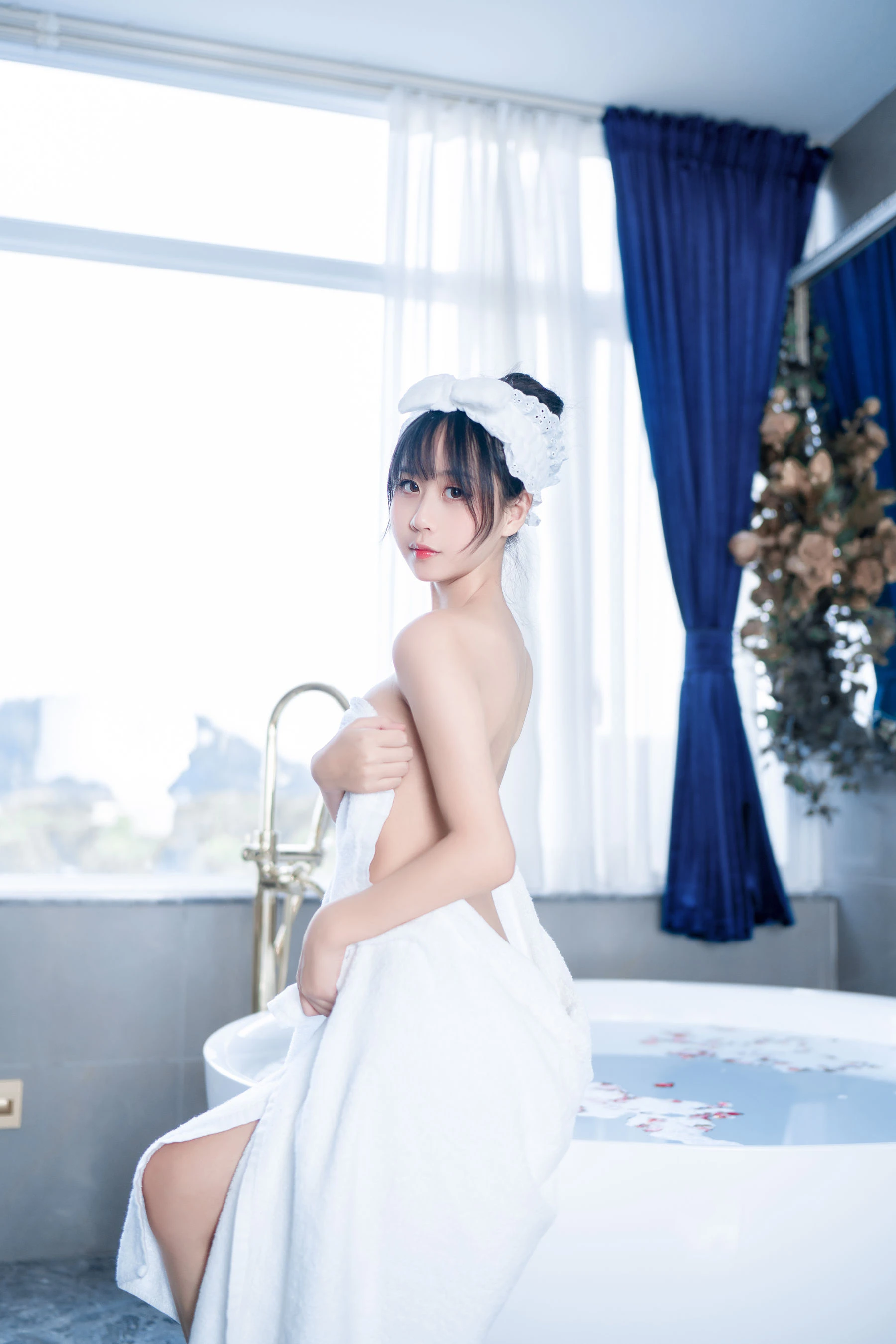 [空姐]吳思怡大片攝影大師作：吳思怡清純於街拍展現美腿魅力獨家演繹 - 1