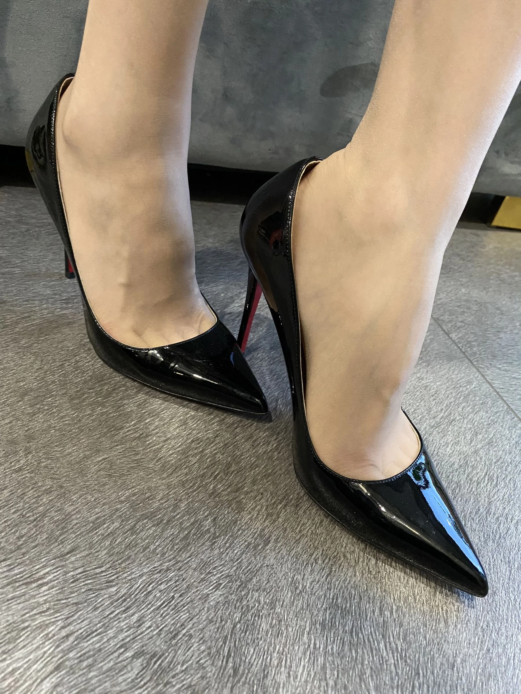 [美女]王雨含王雨含火辣風情寫真大賞：自然光珍藏寫真演繹蜂腰誘惑美學 - 1